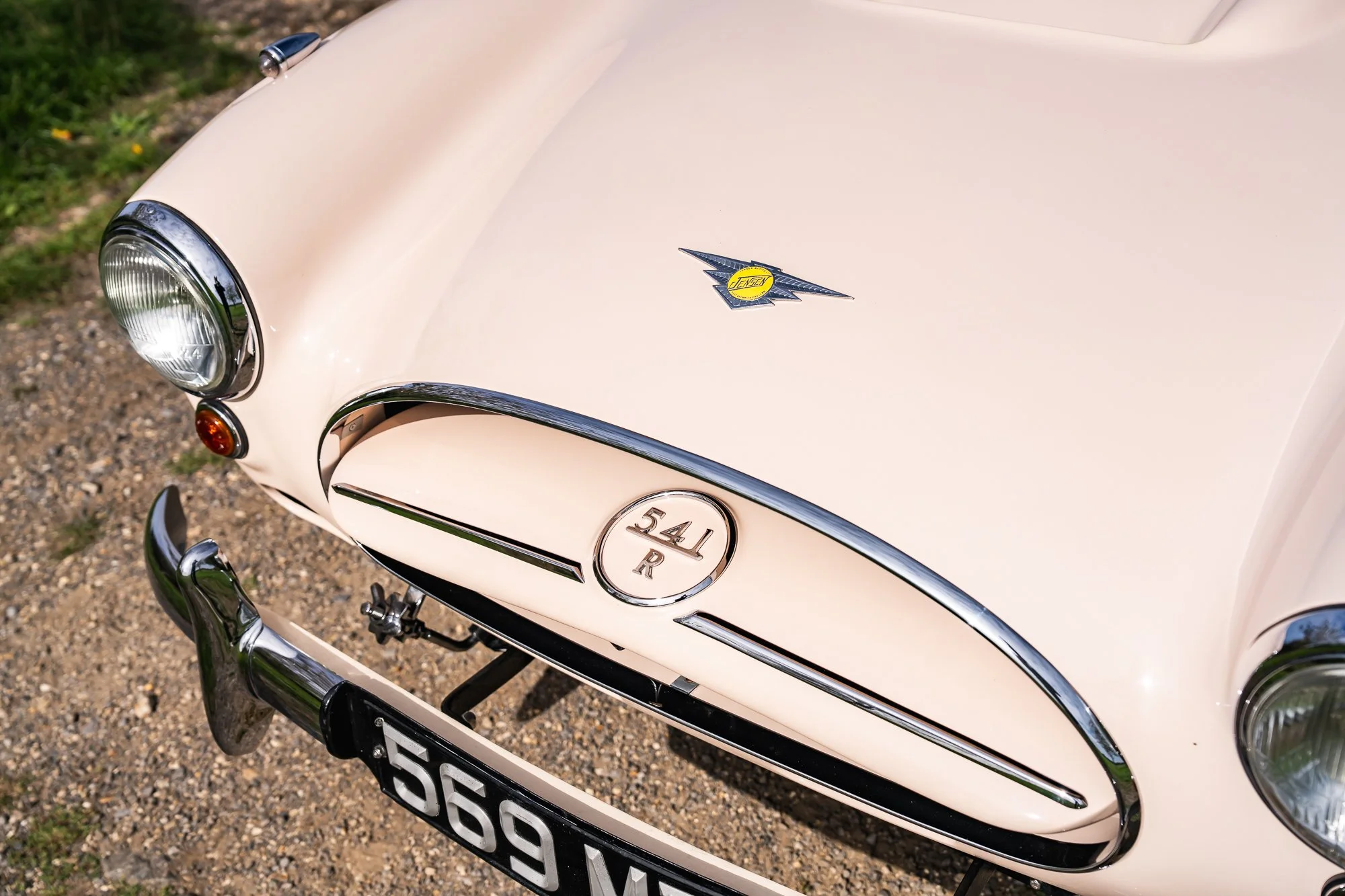 Jensen_541R_exterior-6.jpg