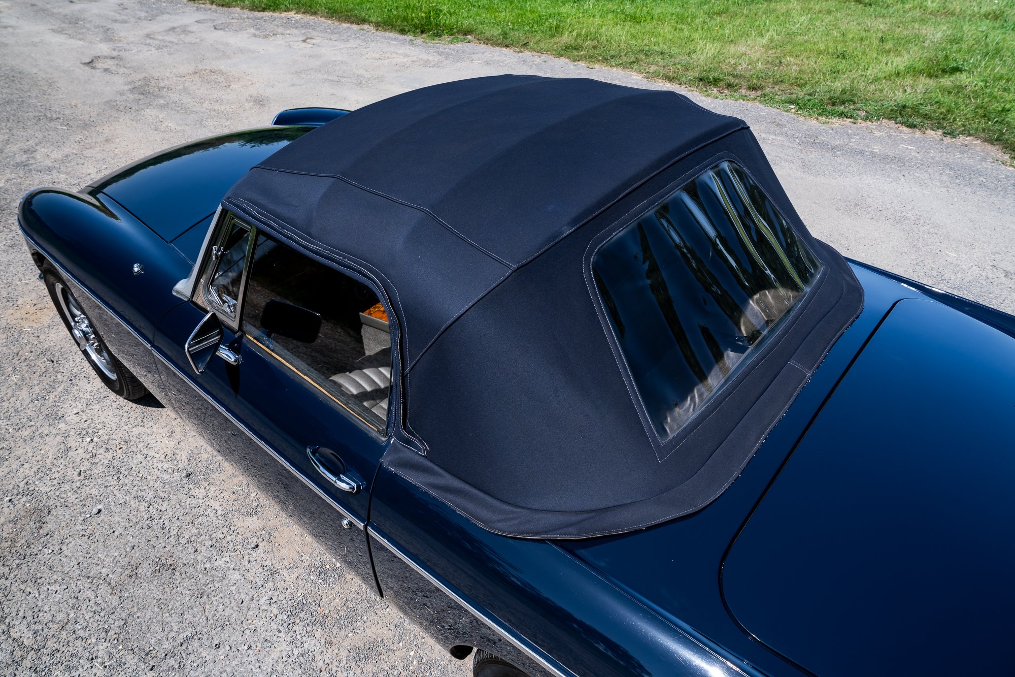 MG_Roadster_exterior-1.jpg