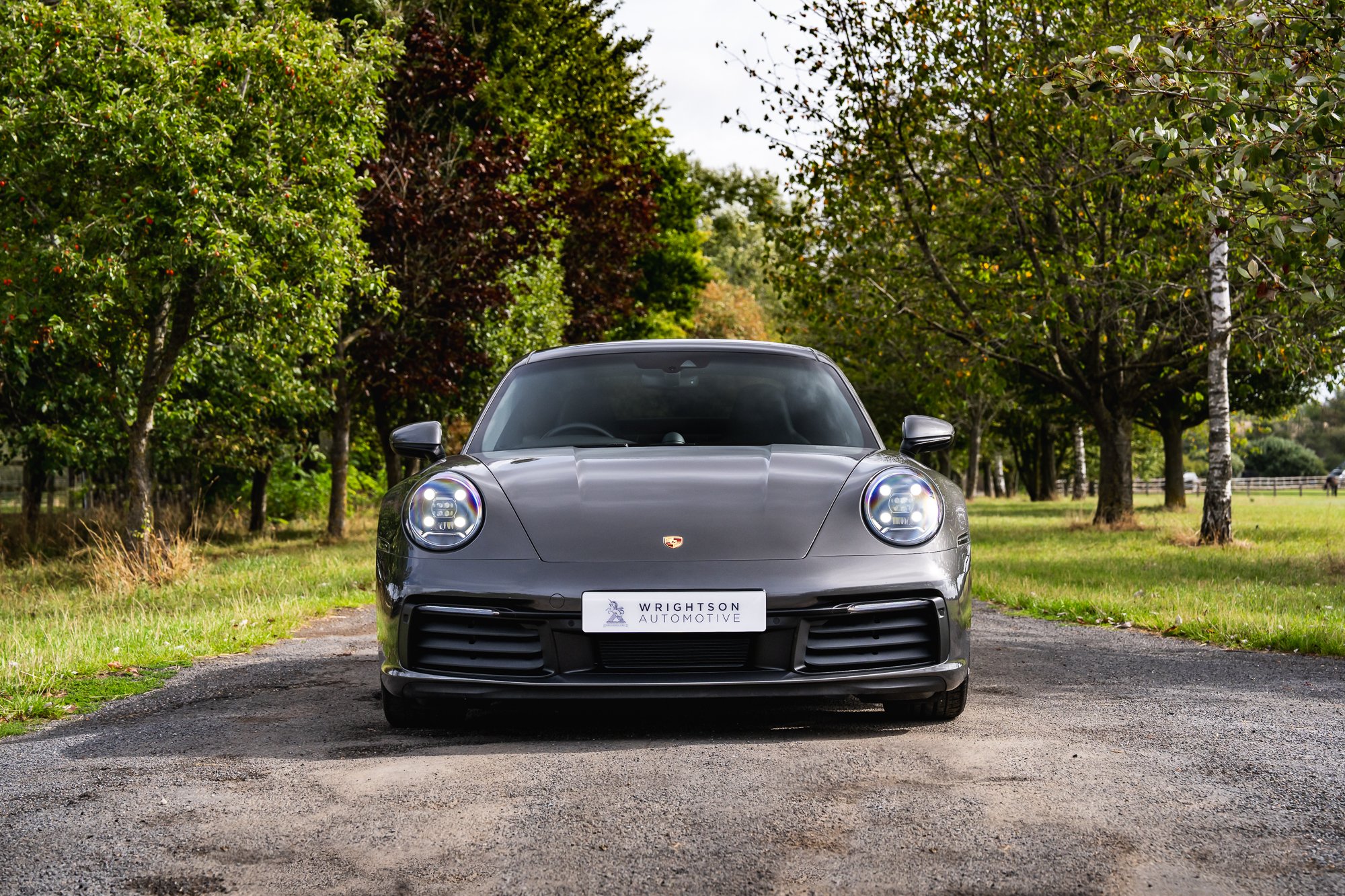 Porsche_911_Carrera_4-4.jpg