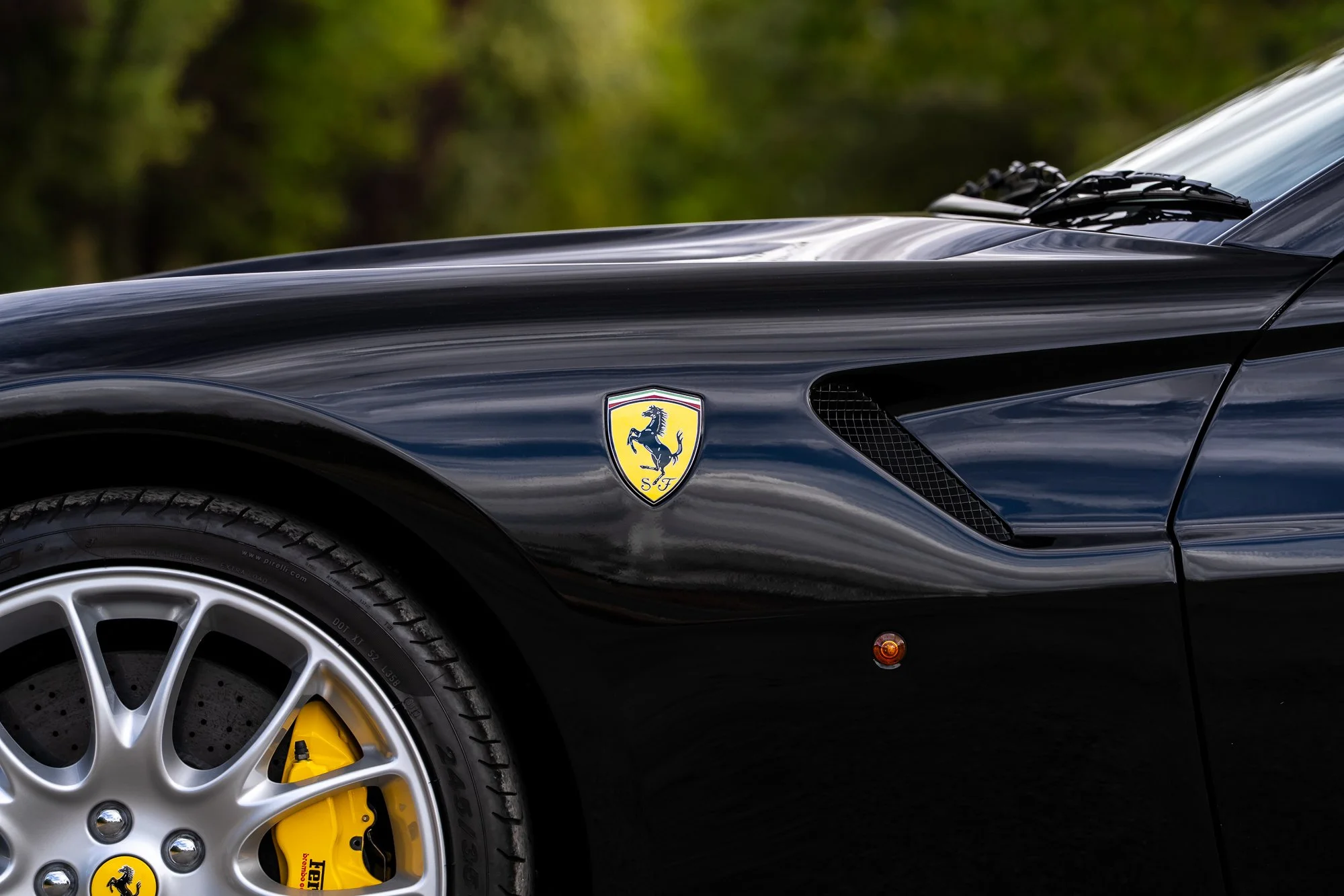 Ferrari_599_GTB_exterior-30.jpg