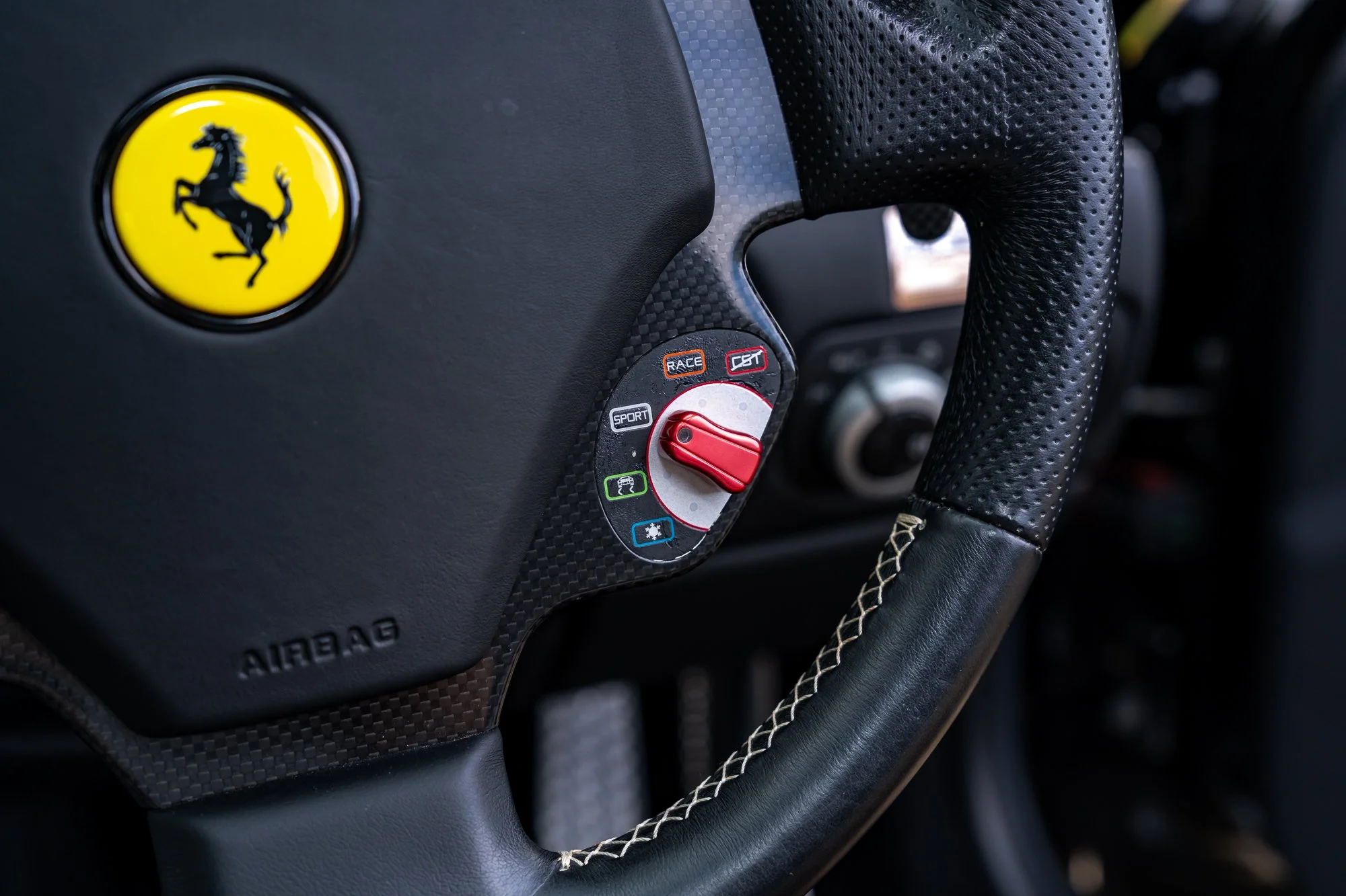 Ferrari_599_GTB_interior-27.jpg