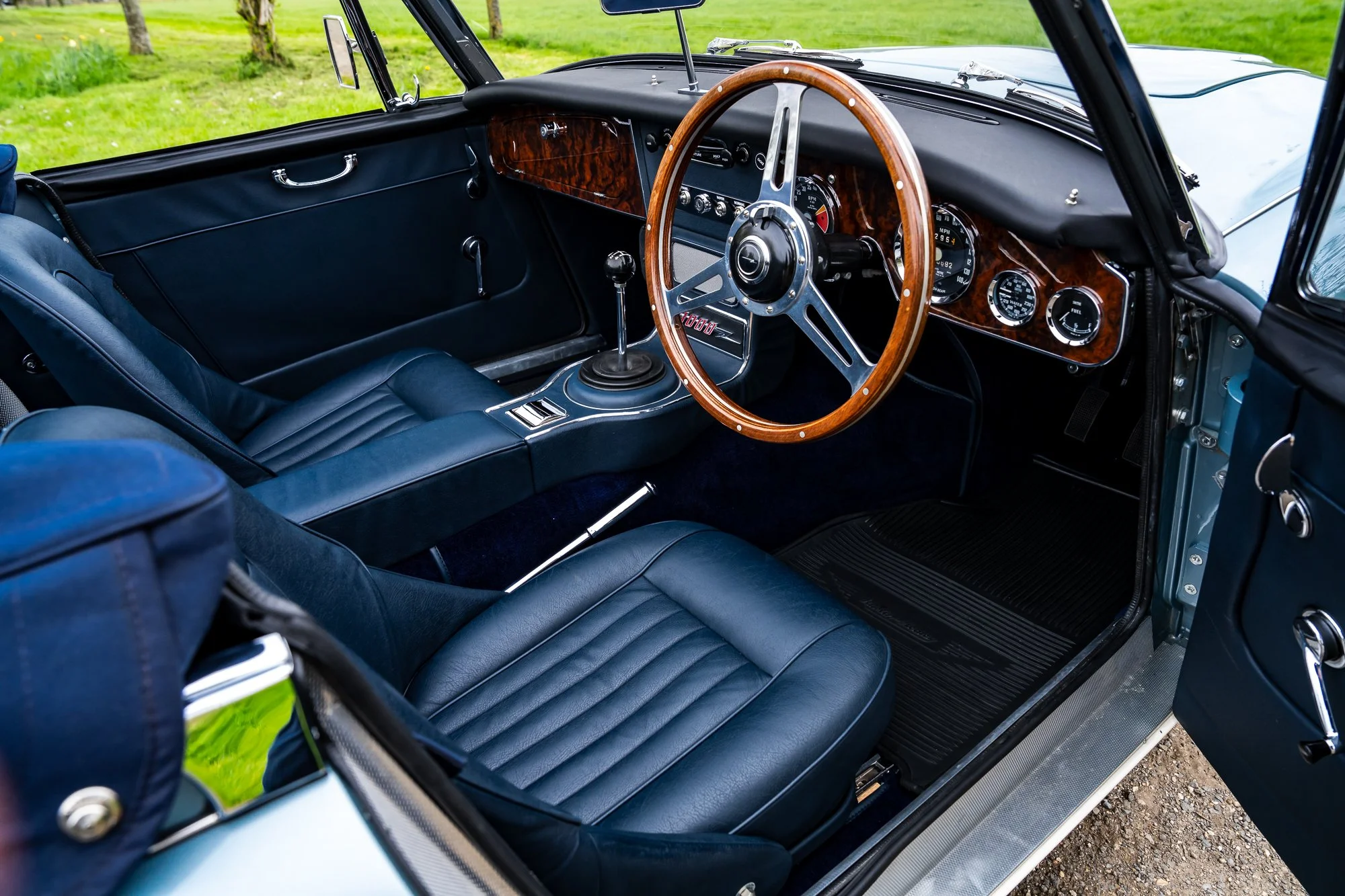 Austin Healey 3000_interior-16.jpg