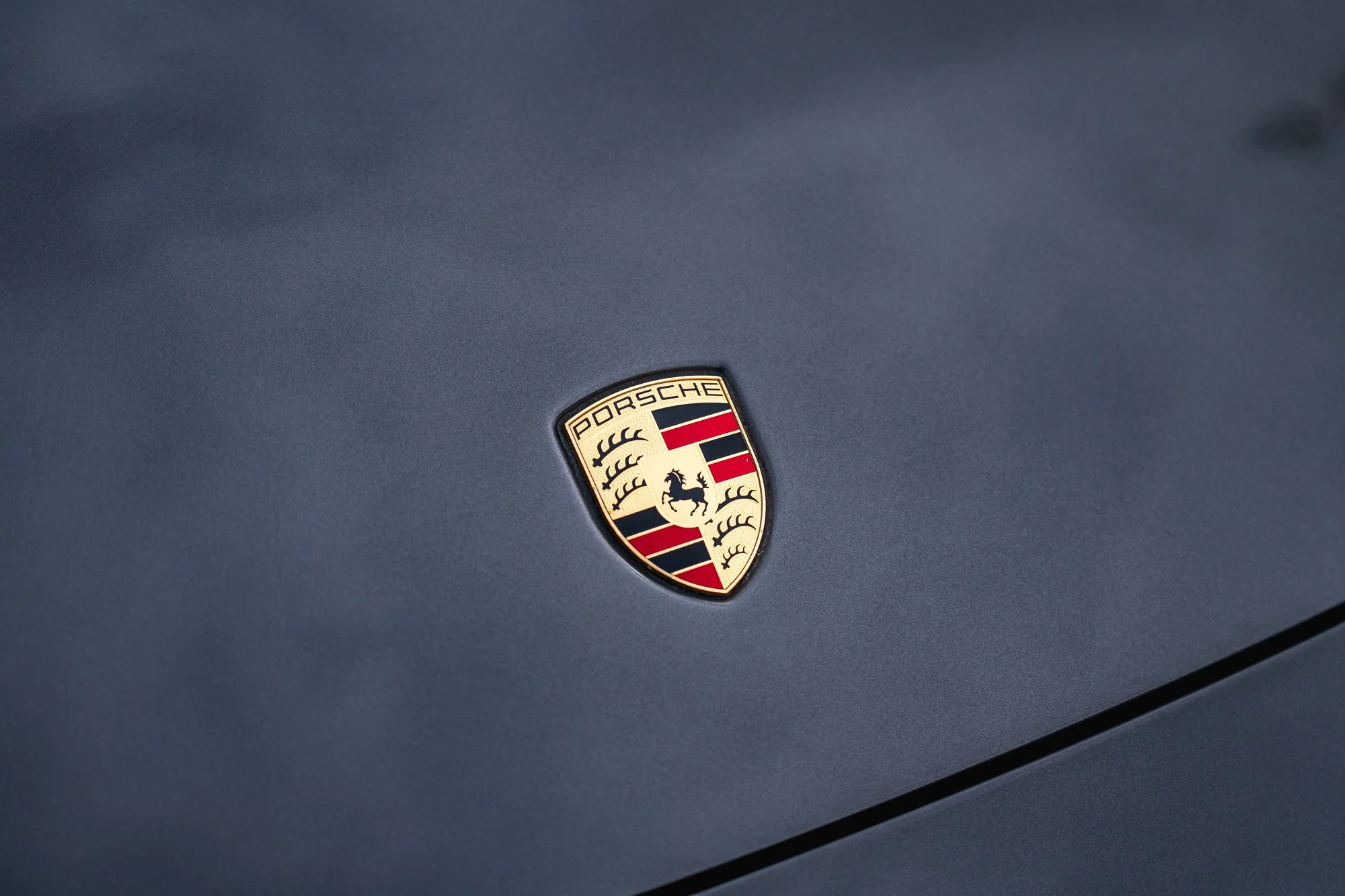Porsche_911_Carrera_4_exterior-30.jpg