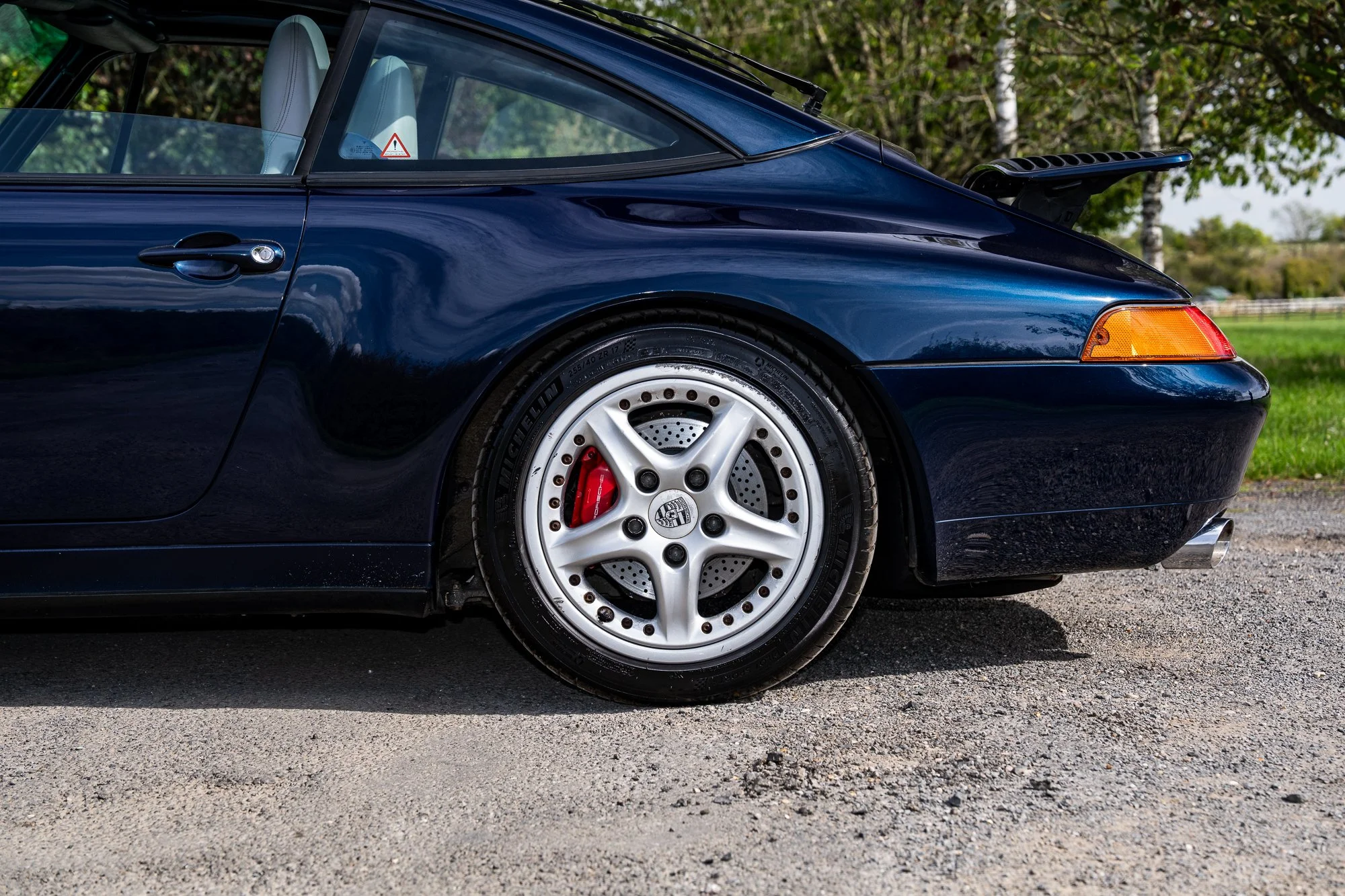 Porsche_993_Targa_exterior1-1.jpg