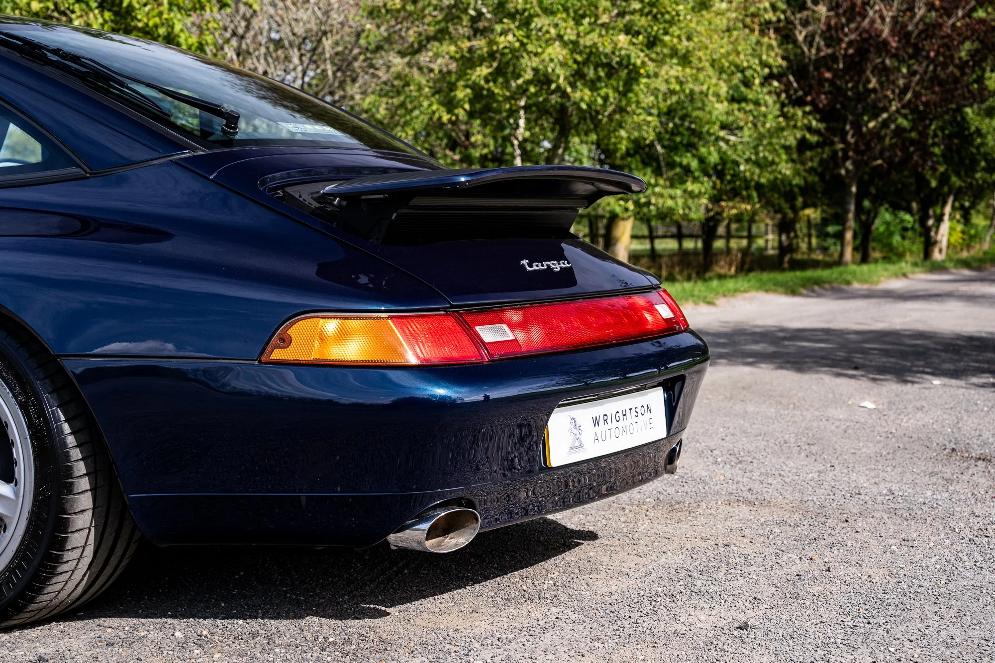 Porsche_993_Targa_exterior-8.jpg