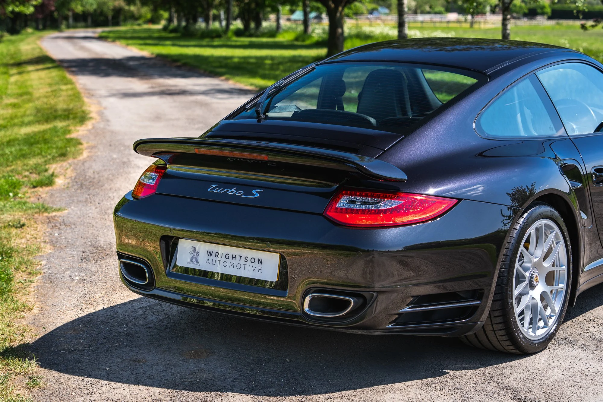 Porsche_911_Turbo S_exterior-19.jpg