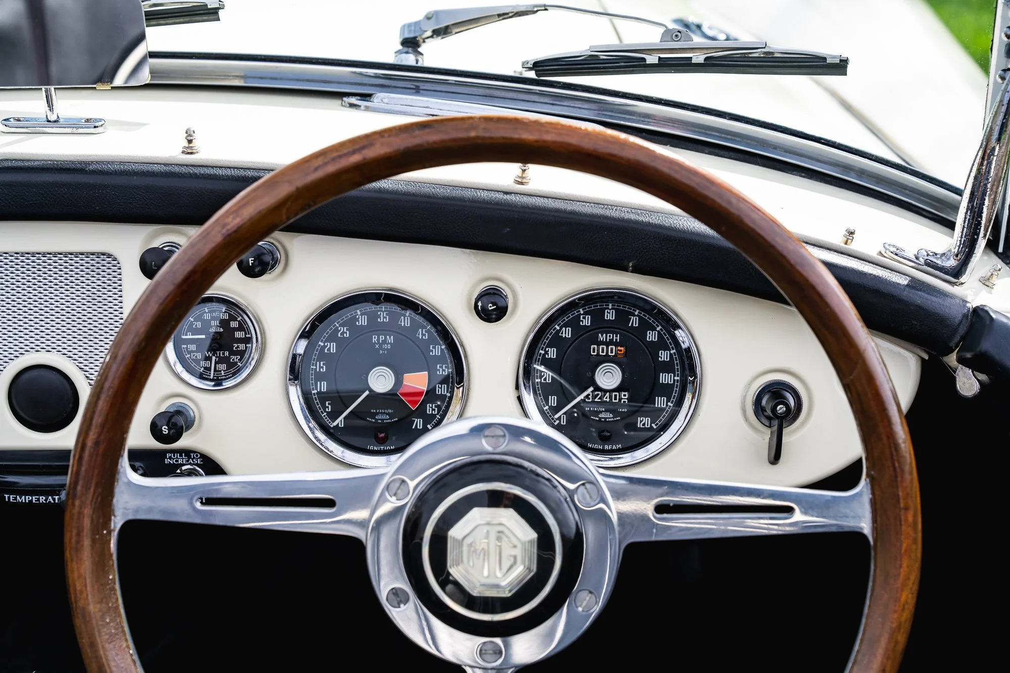 MGA_interior-15.jpg