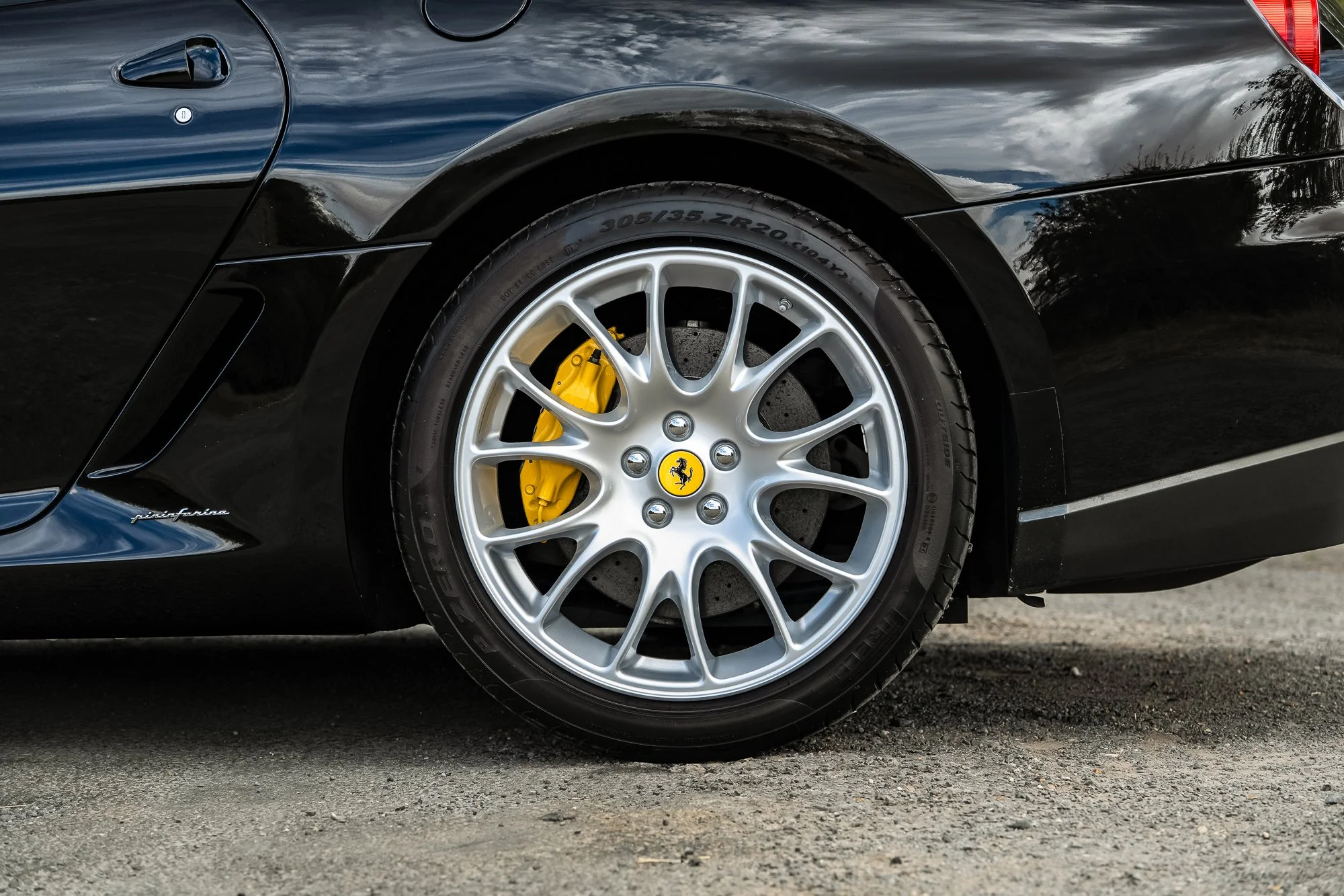 Ferrari_599_GTB_exterior1-4.jpg