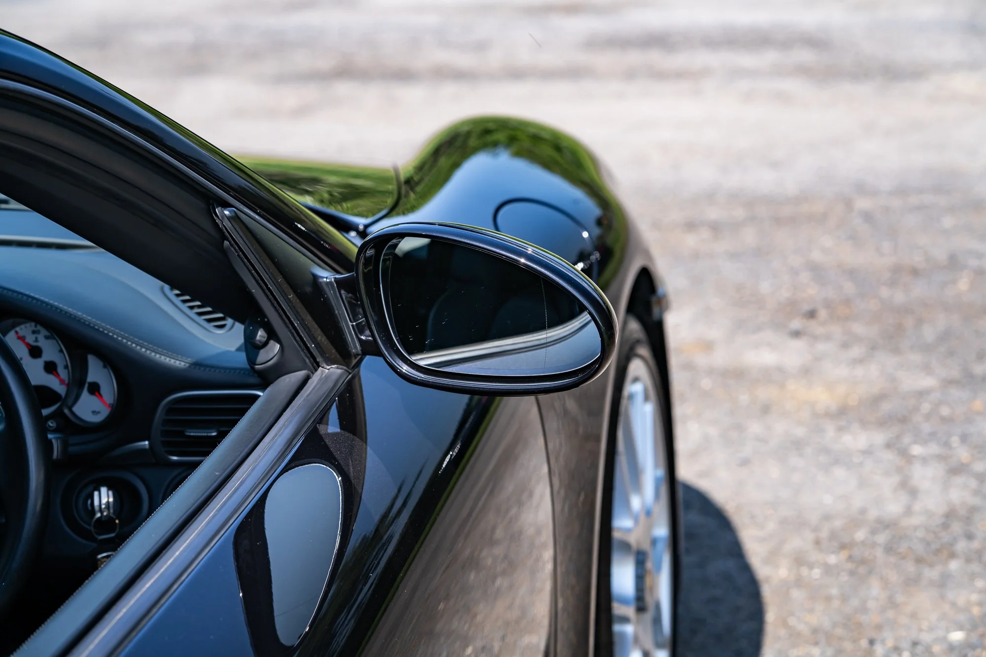 Porsche_911_Turbo S_exterior-4.jpg