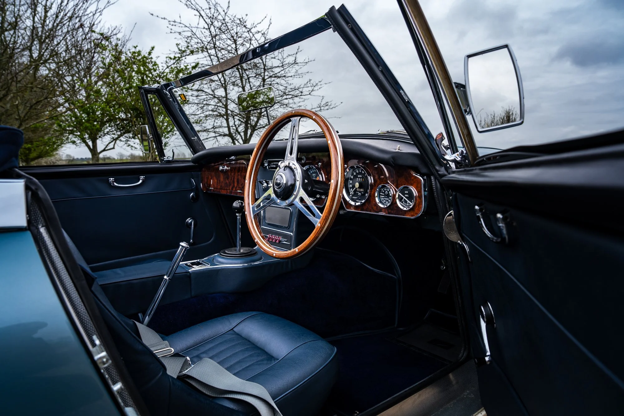 Austin Healey 3000_interior-2.jpg