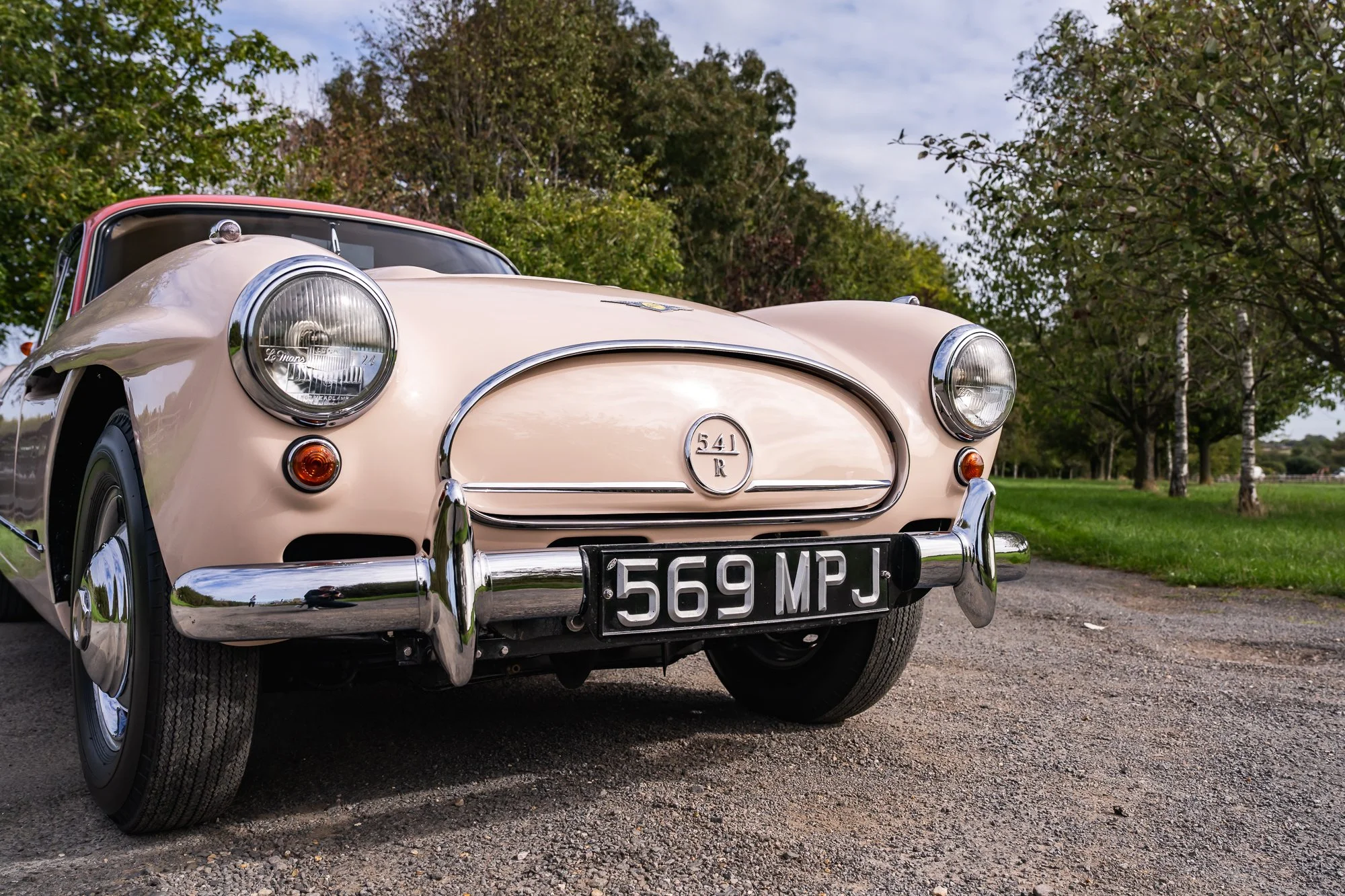Jensen_541R_exterior-12.jpg