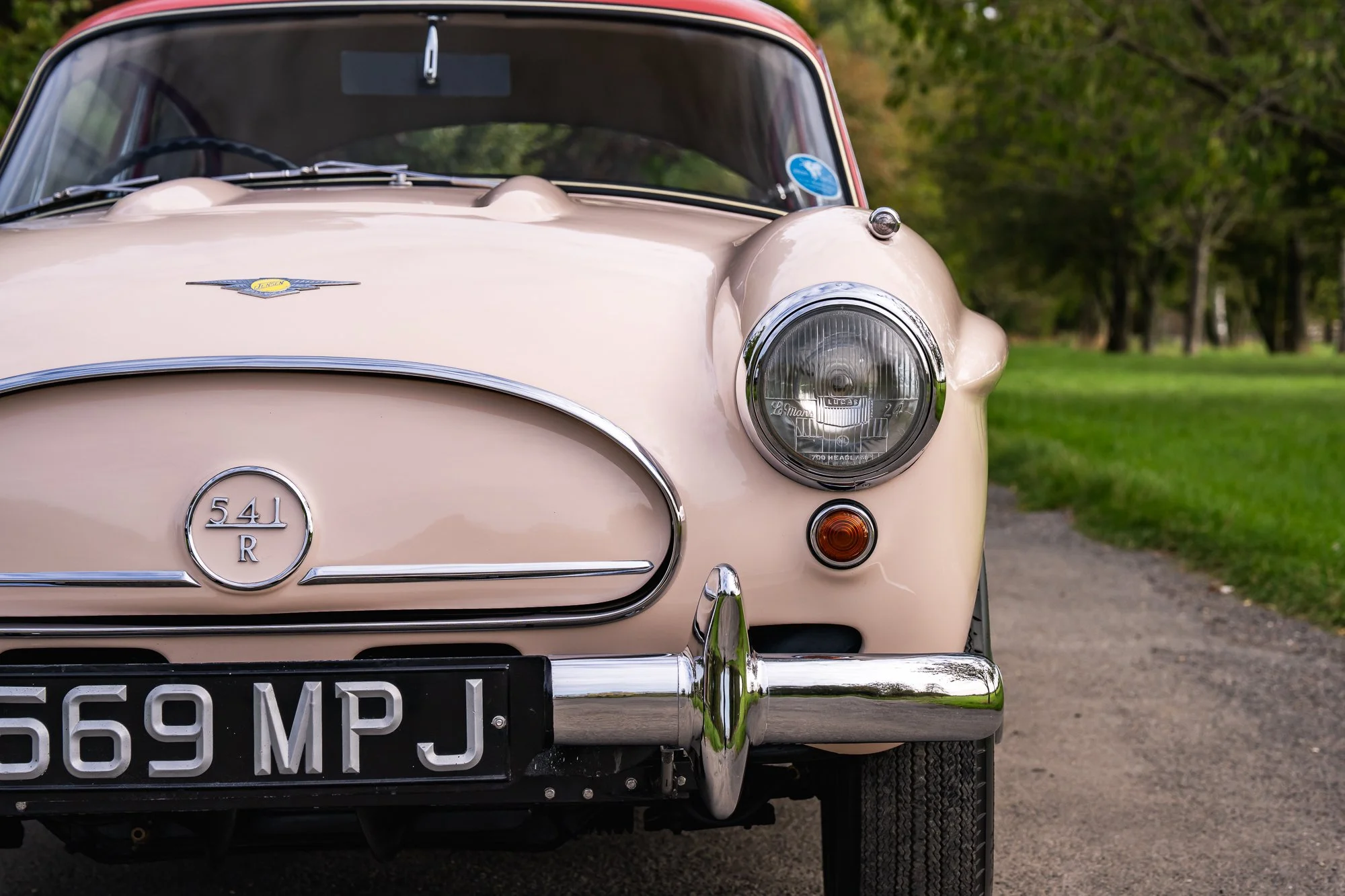Jensen_541R_exterior-14.jpg