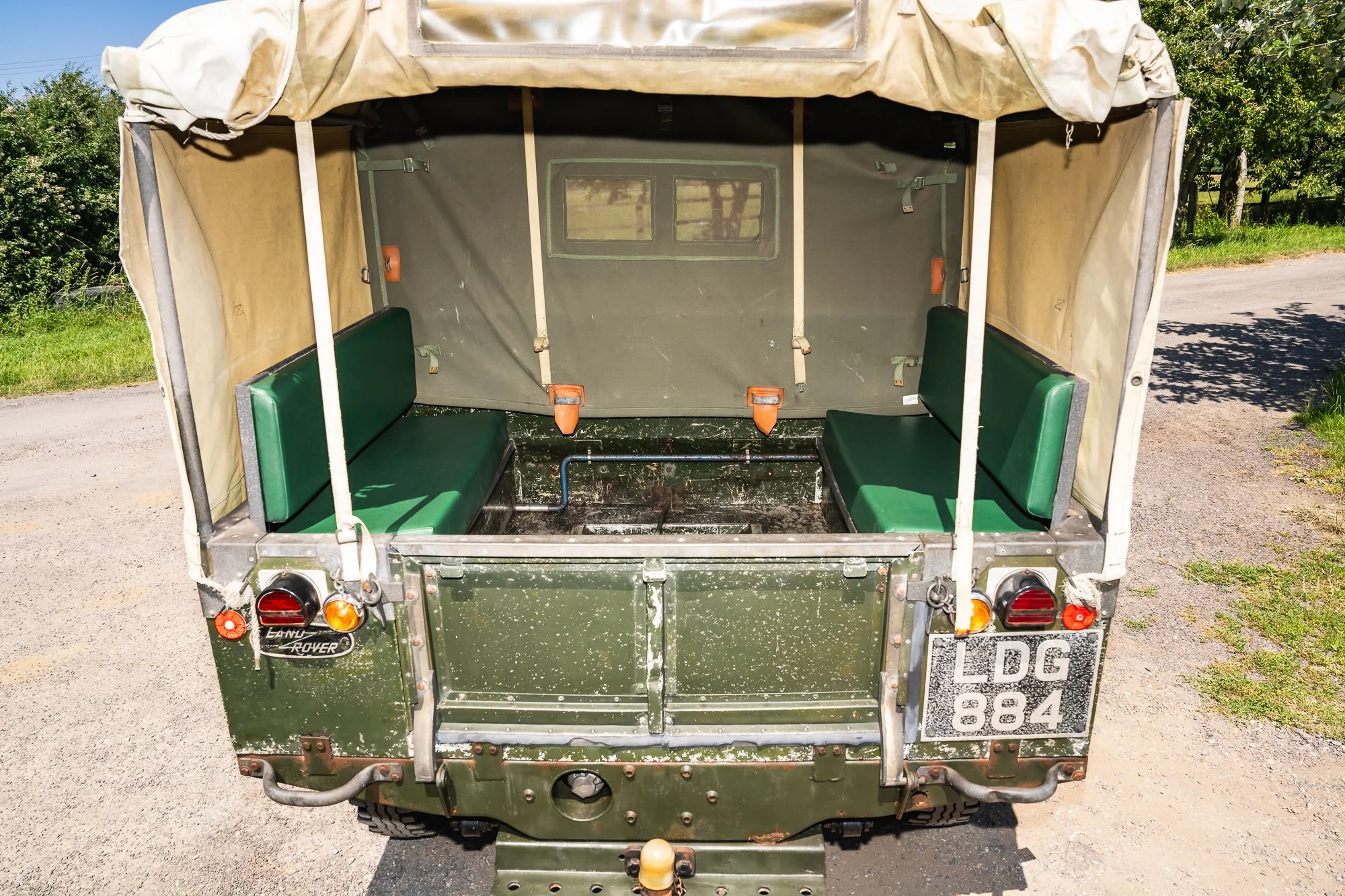 LandRover_Series1_interior-1.jpg