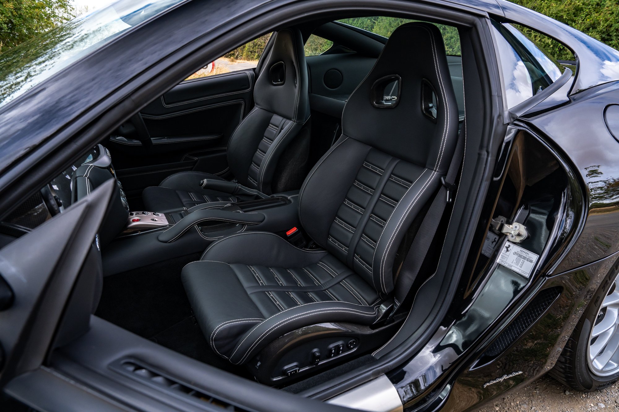 Ferrari_599_GTB_interior-22.jpg