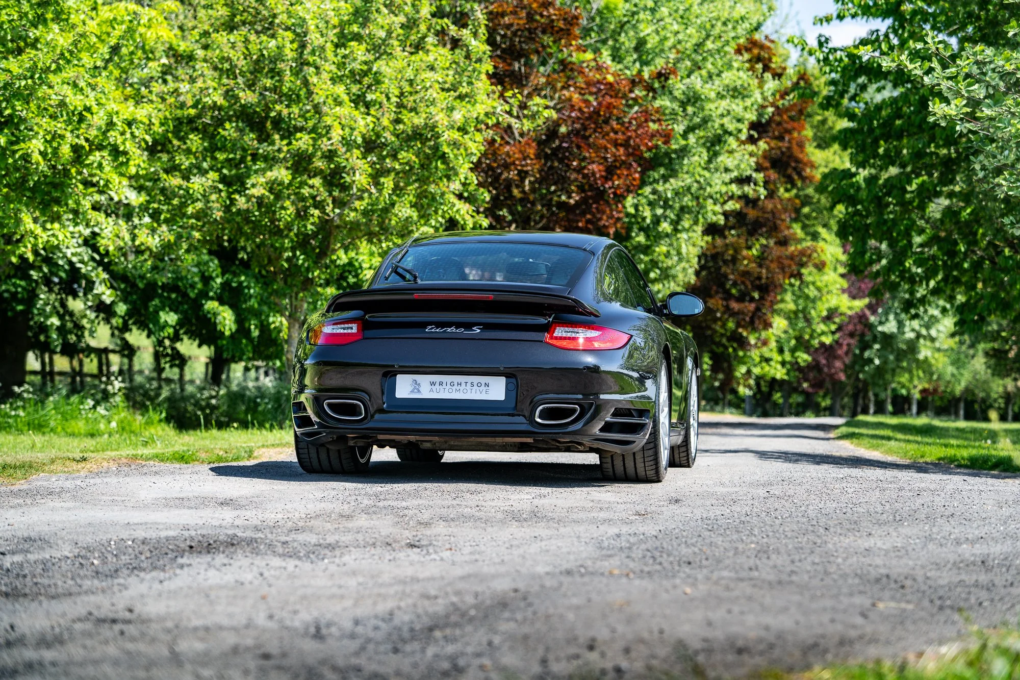 Porsche_911_Turbo S-11.jpg