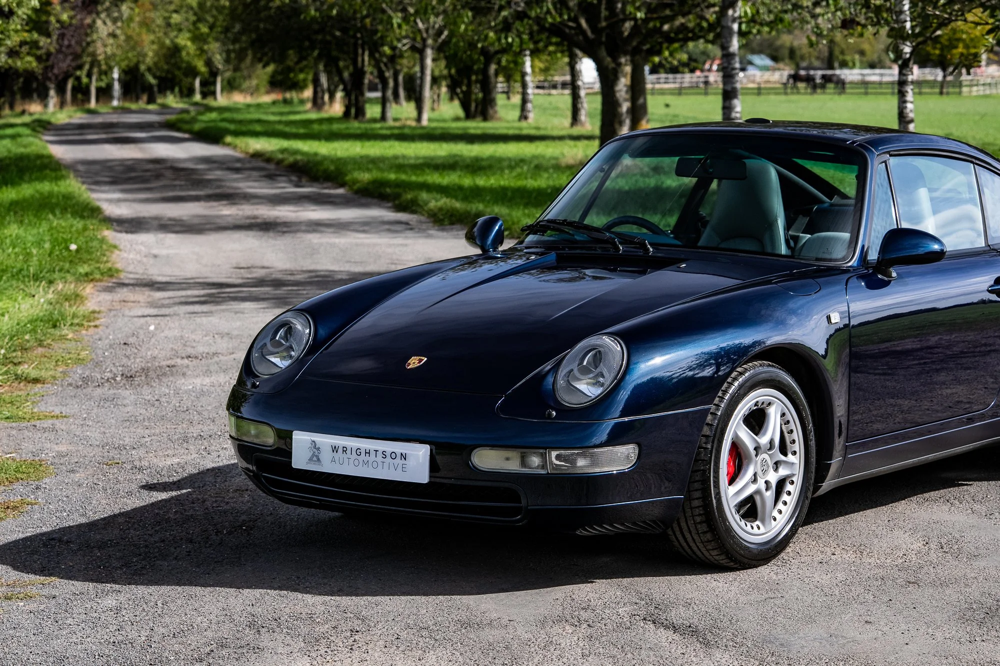 Porsche_993_Targa_exterior-22.jpg