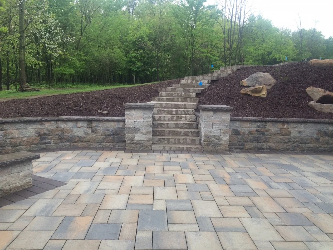 Patio wall & steps.JPG