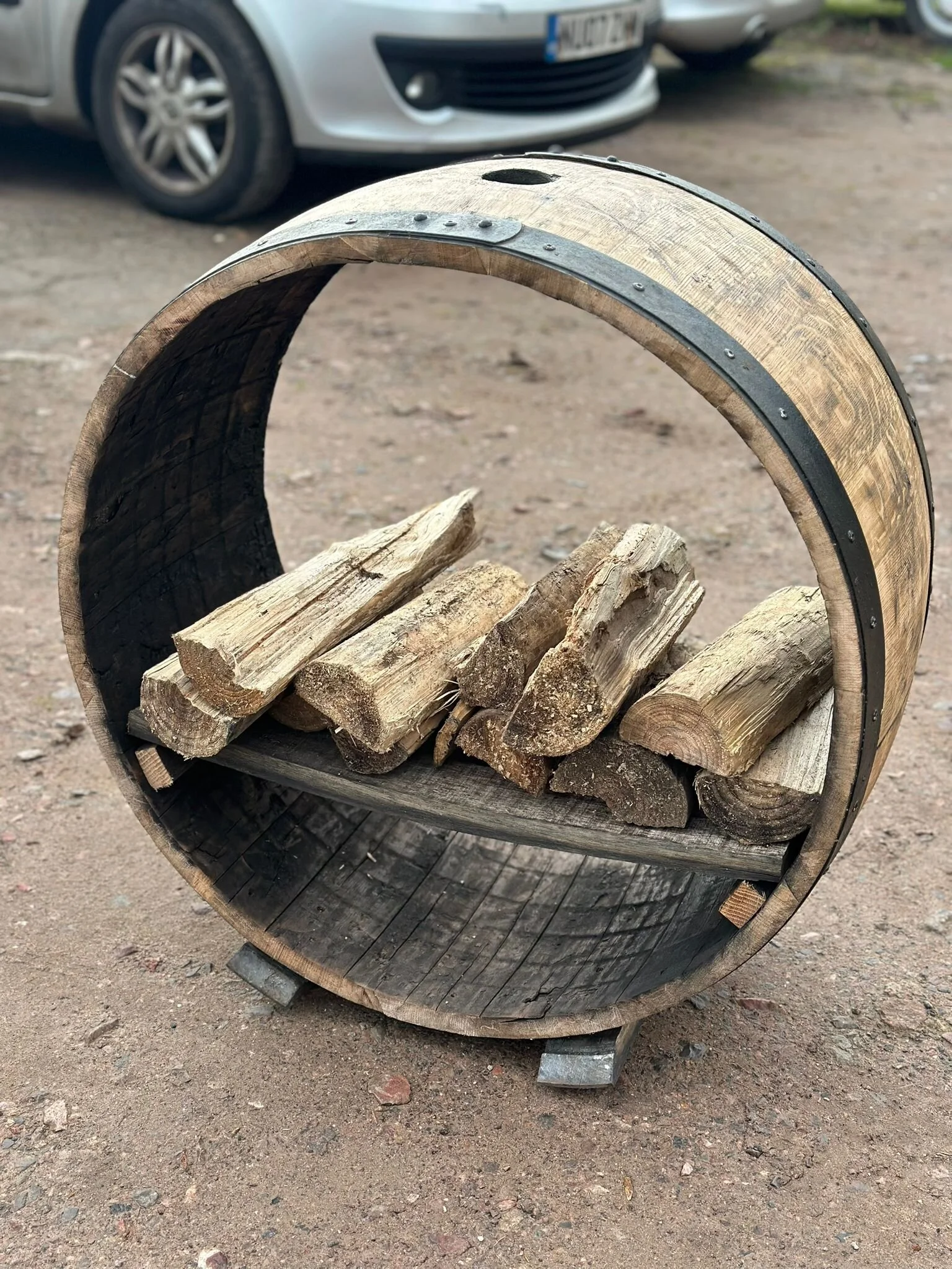 6B787FE7-C315-445D-A2E5-17CDC4AA9720