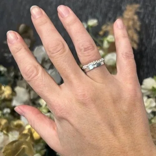 sh-jewellery-edinburgh-contemporary-hannah-bedford-froth-ring-granulation