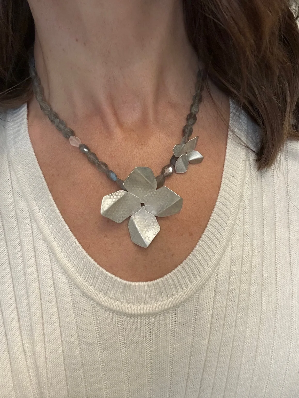 preloved-donna-barry-necklace.jpeg