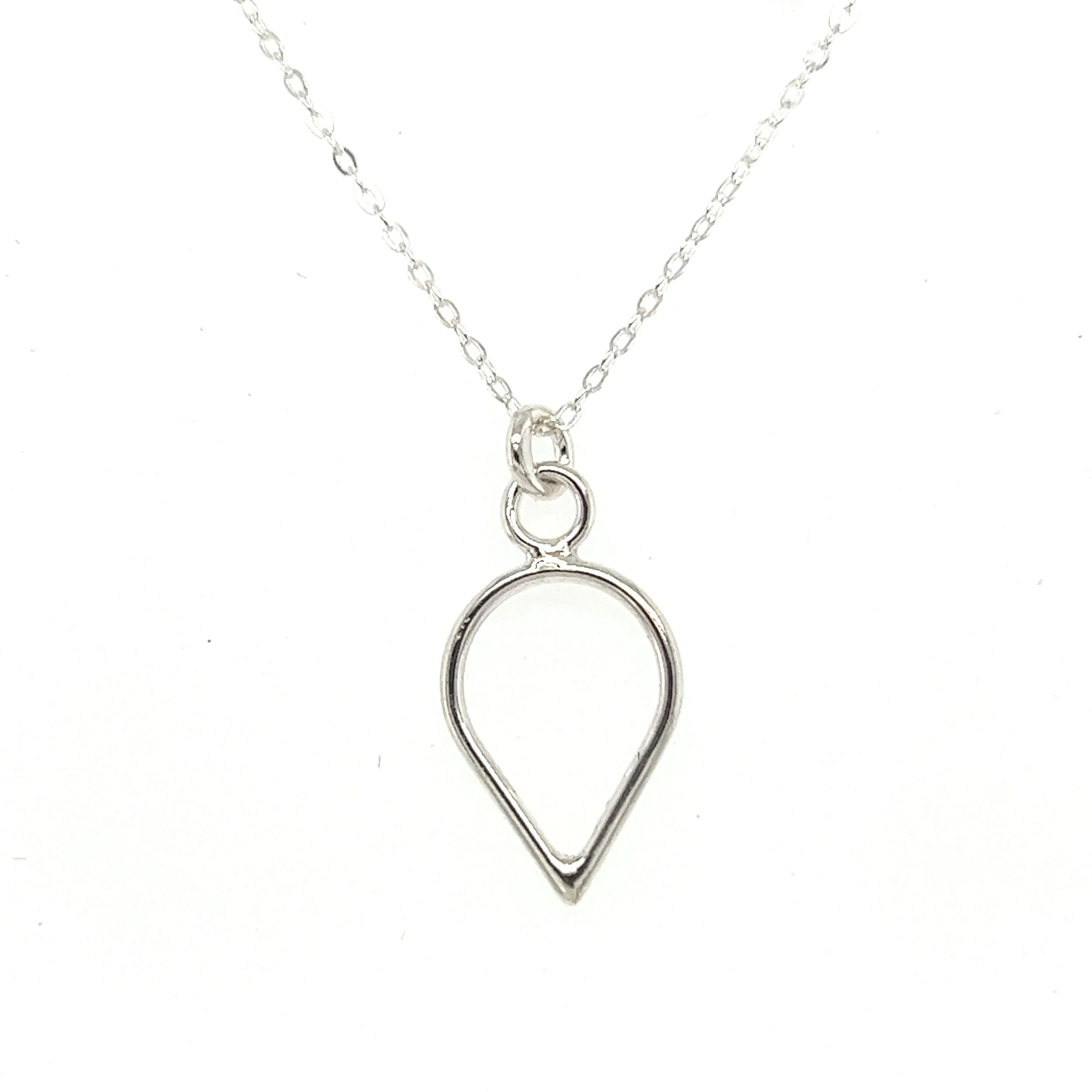 sh-jewellery-contemporary-edinburgh-claire-lowe-silver-pendant-small