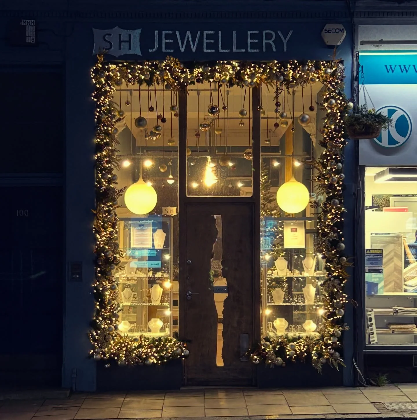 🎄 A very honest Christmas post 🎄

This year, Christmas feels&hellip; a little cancelled. I&rsquo;ve been completely floored with the flu and feel utterly rubbish, which has been really hard &mdash; especially as I love this time of year and put so 