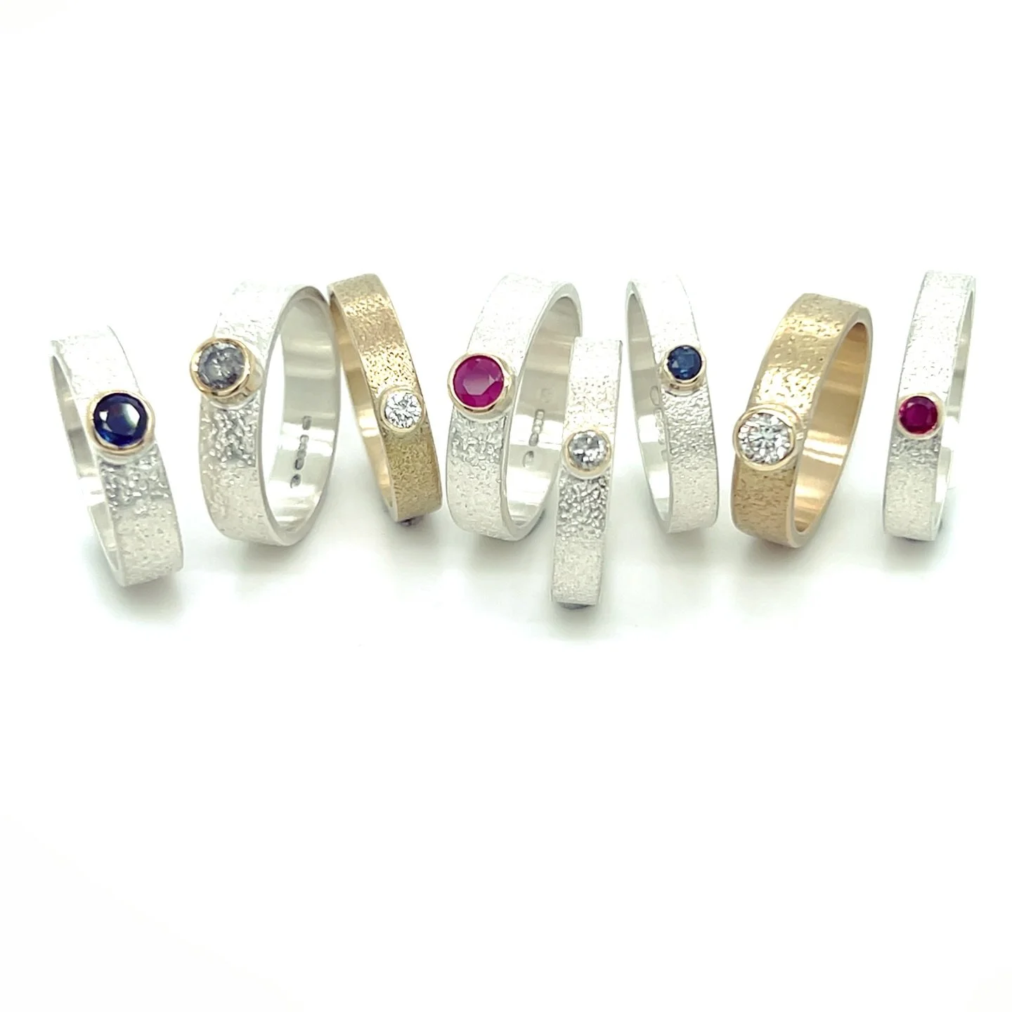 ✨COVE✨

These beautiful new rings have arrived in store from @hannahlouiselamb - these can be made in any combination of metal or stone and can be personalised to incorporate any heirloom stones or your choice of birthstone too. These look beautiful 