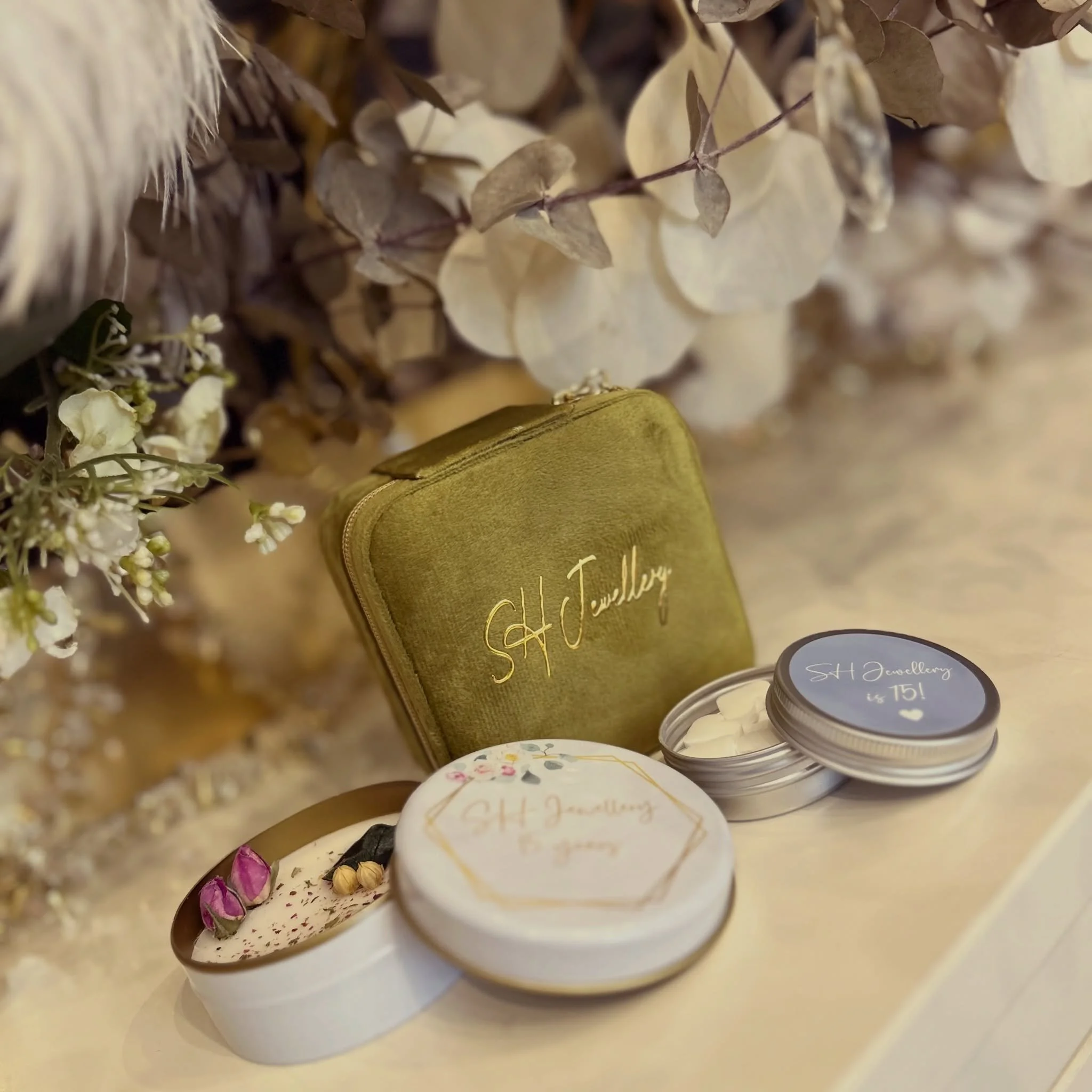 ✨ WIN - 15 Years Giveaway ✨

We are giving away one exclusive @shjewelleryedinburgh gift bag including;

✨ SH Jewellery branded Jewellery case
✨&pound;250 SH Jewellery Gift Voucher
✨ SH Jewellery celebration candle
✨ SH Jewellery mint tin 

How to en