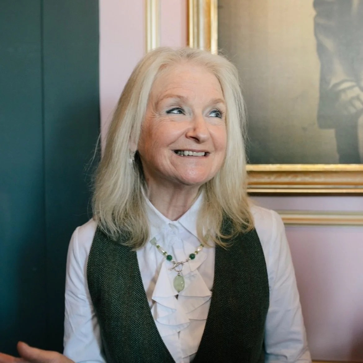 ✨Sheila✨

Who remembers all the posts of me wearing endless pieces from @sheilmoirdesigns to promote our biannual Pop-Up Shop?

Sheila wandered into SH Jewellery during our very first year of opening. I immediately noticed her beautiful jacket and ba