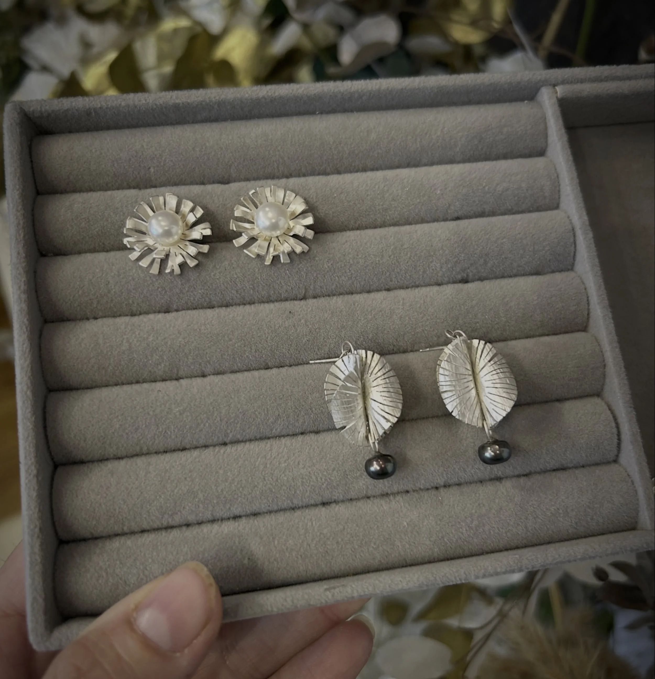 ✨Theowback Thursday✨

These earrings came back to see me this week for a clean! The lower ones were bought at my post graduate degree show in 2005! Only 21 years ago! They are almost old enough to be out on their own 😉

They weren&rsquo;t actually a