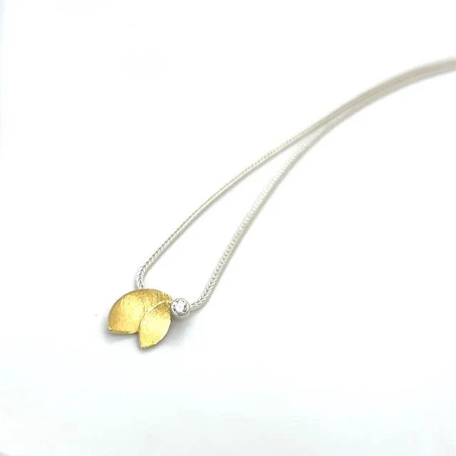 manu-petal-pendant.jpg