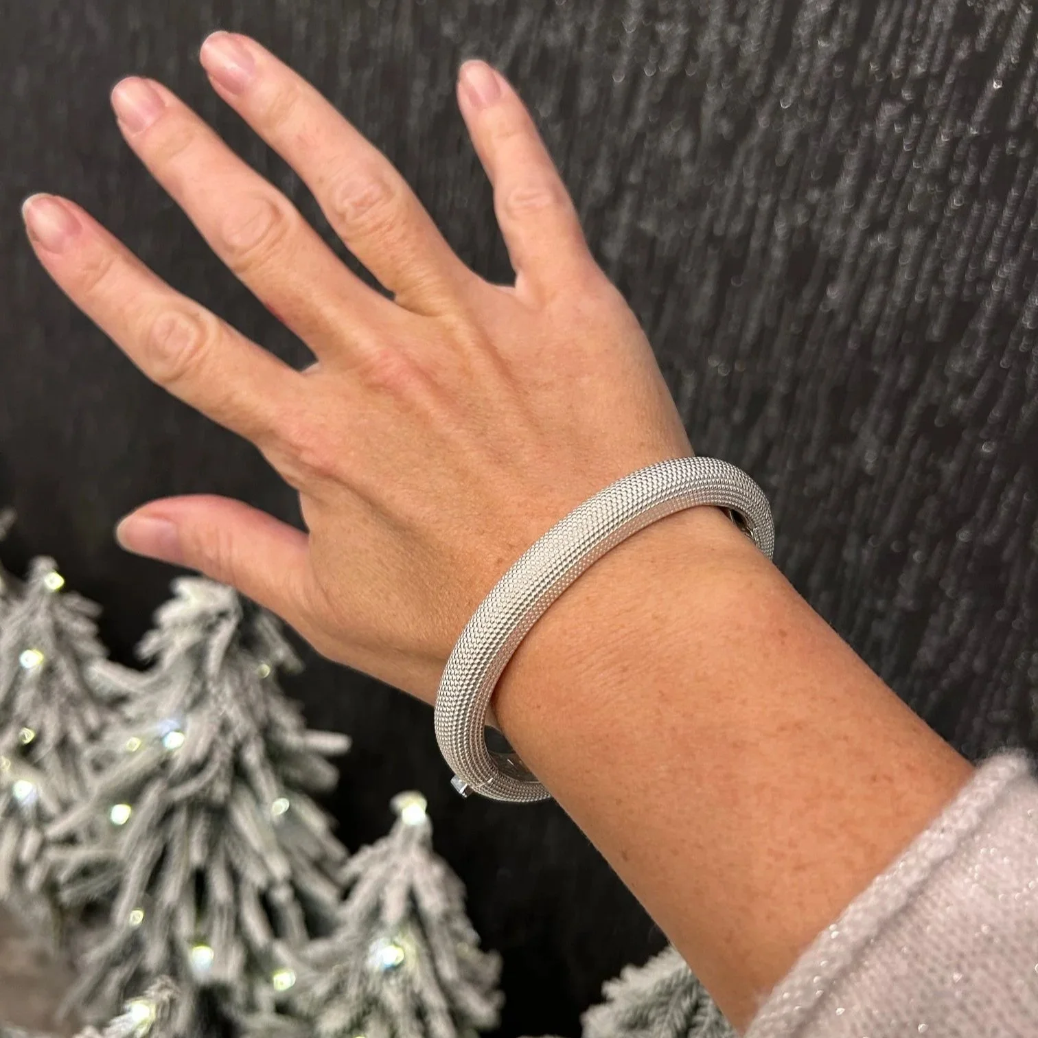 preloved-triangel-bangle.jpg