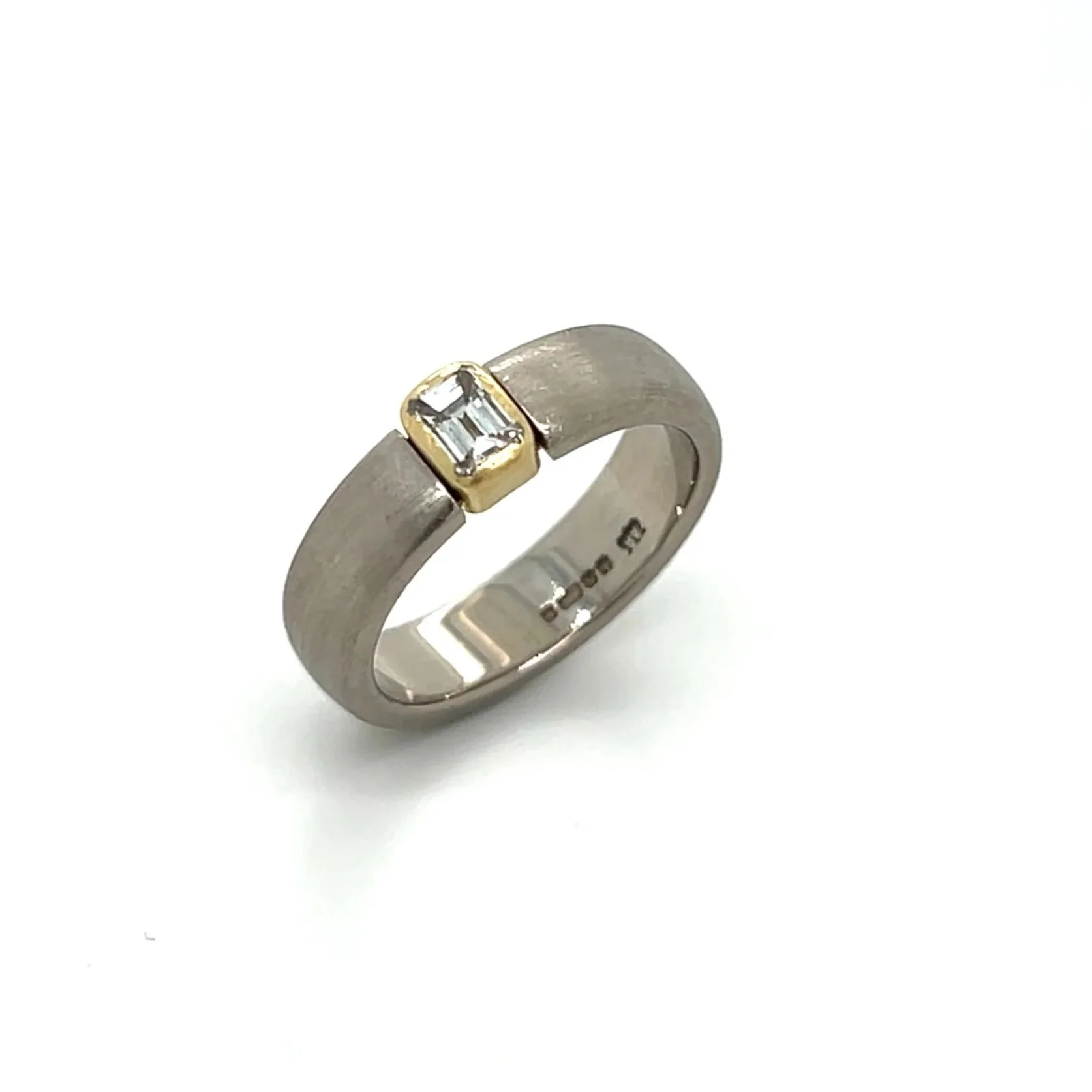 anthony-blakeny-ring-preloved.jpg