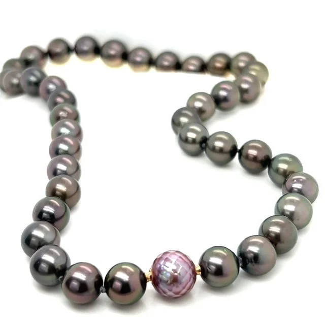 mikala-djorup-pearl-necklace-black.jpg