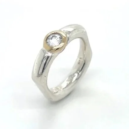 preloved-jw-ring-silver.jpg