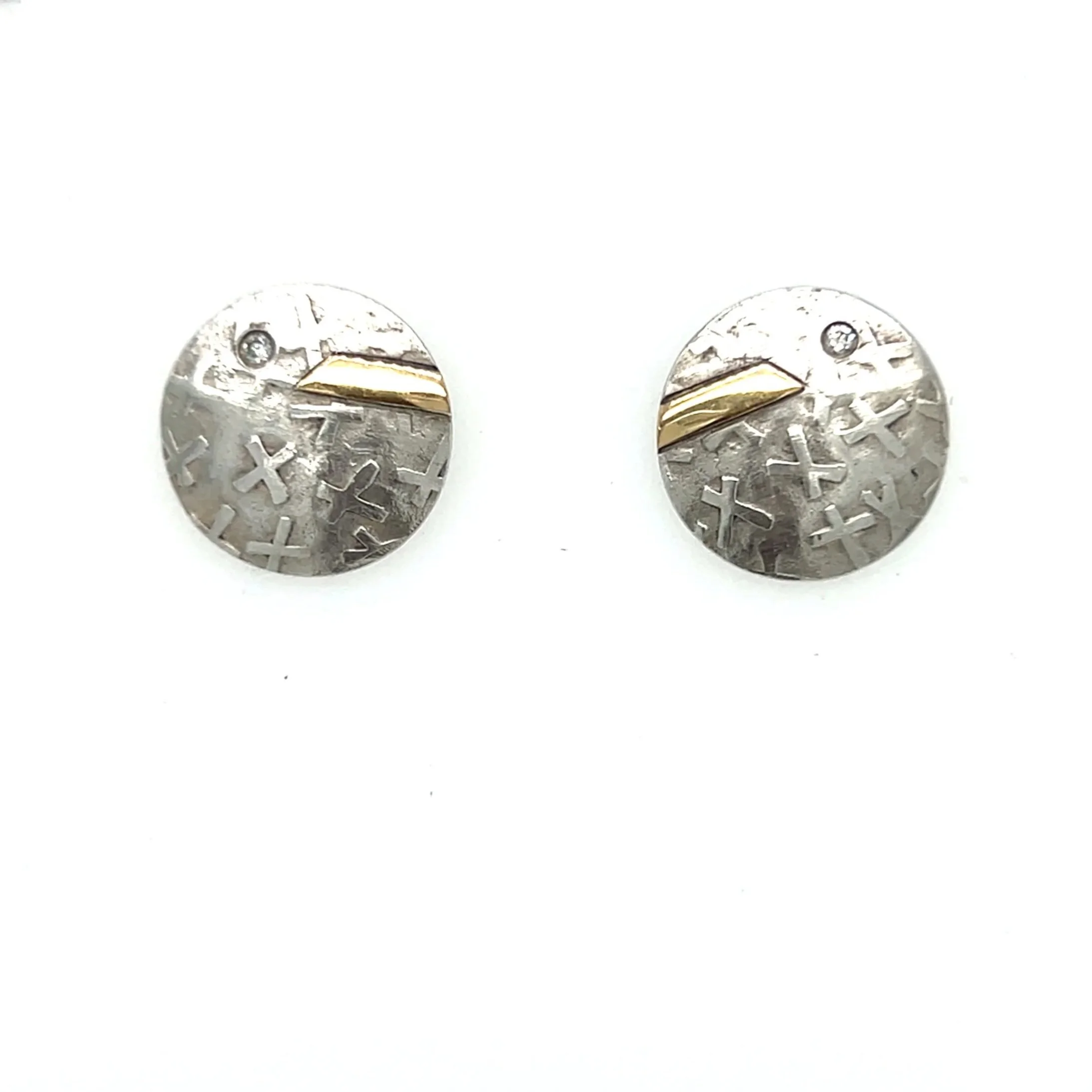 texture-reloved-silver-studs.jpg