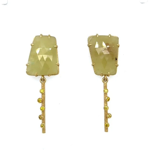 18ct-mikala-djorup-yellow-sapphire-earrinngs.jpg