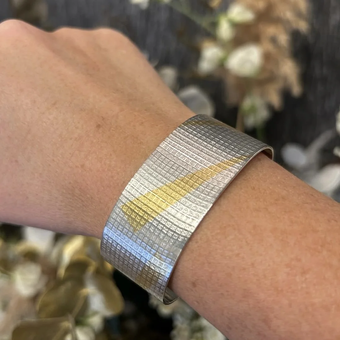 silver-gold-texture-cuff-gift