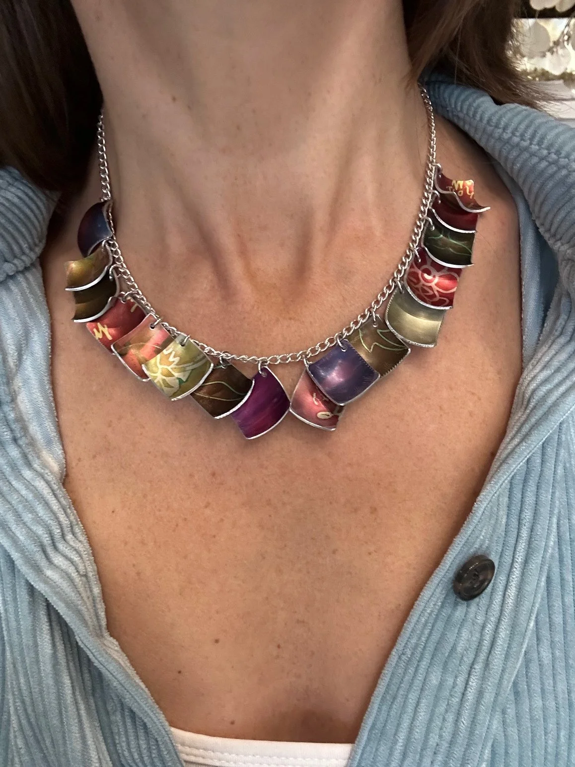 colourful-preloved-aluminium-necklace.jpeg