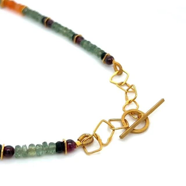 sh-jewellery-edinburgh-contemporary-bea-jareno-peridot-and-carnelian-necklace-garnet