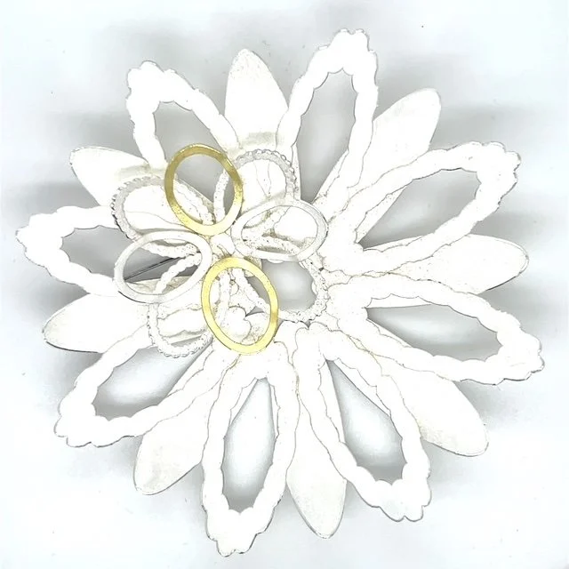 sh-jewellery-edinburgh-contemporary-donna-barry-floral-brooch