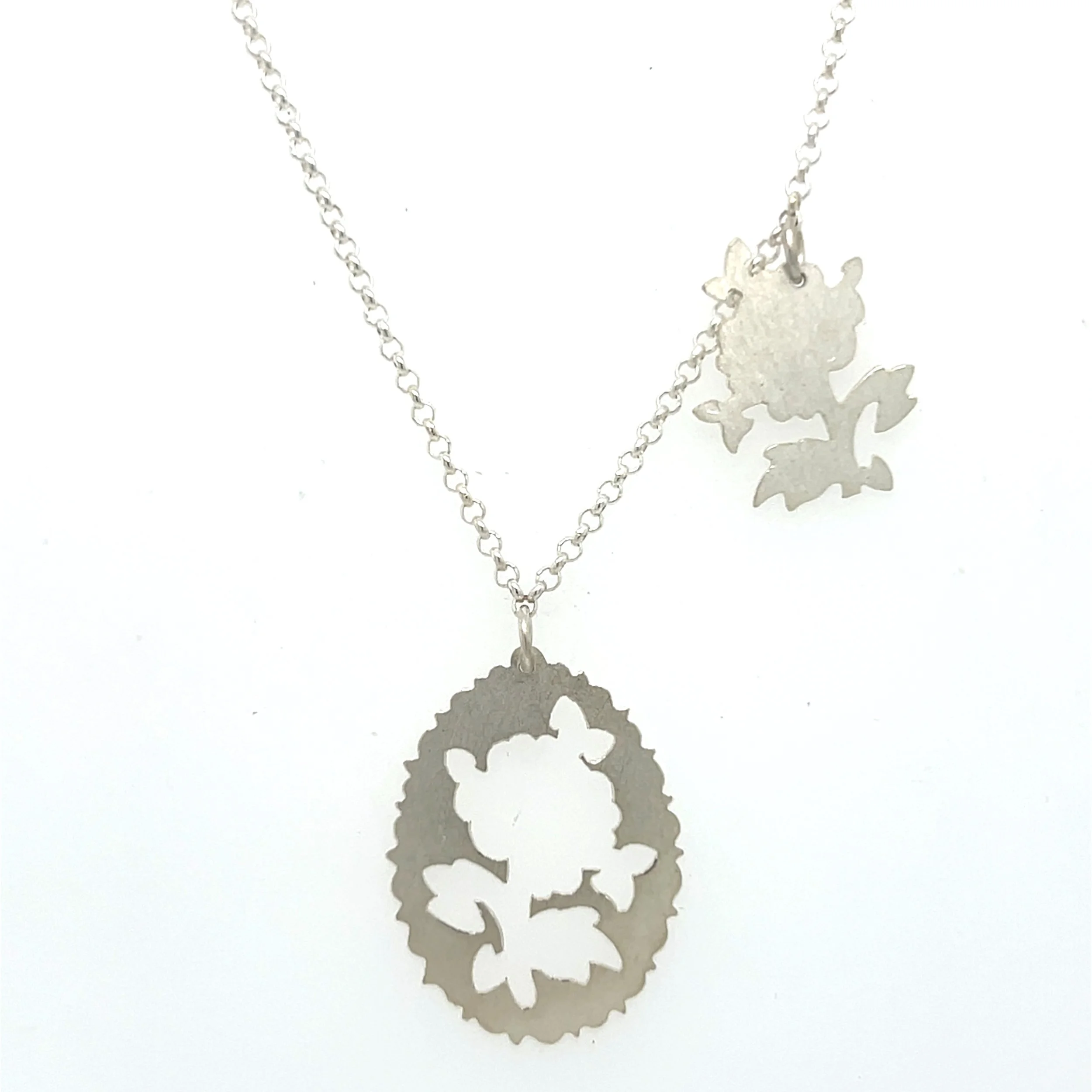 Hannah Louise Lamb Flower Necklace