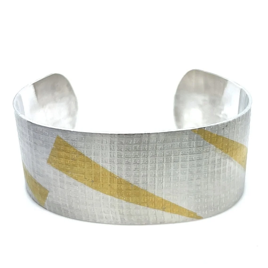 silver-gold-texture-cuff