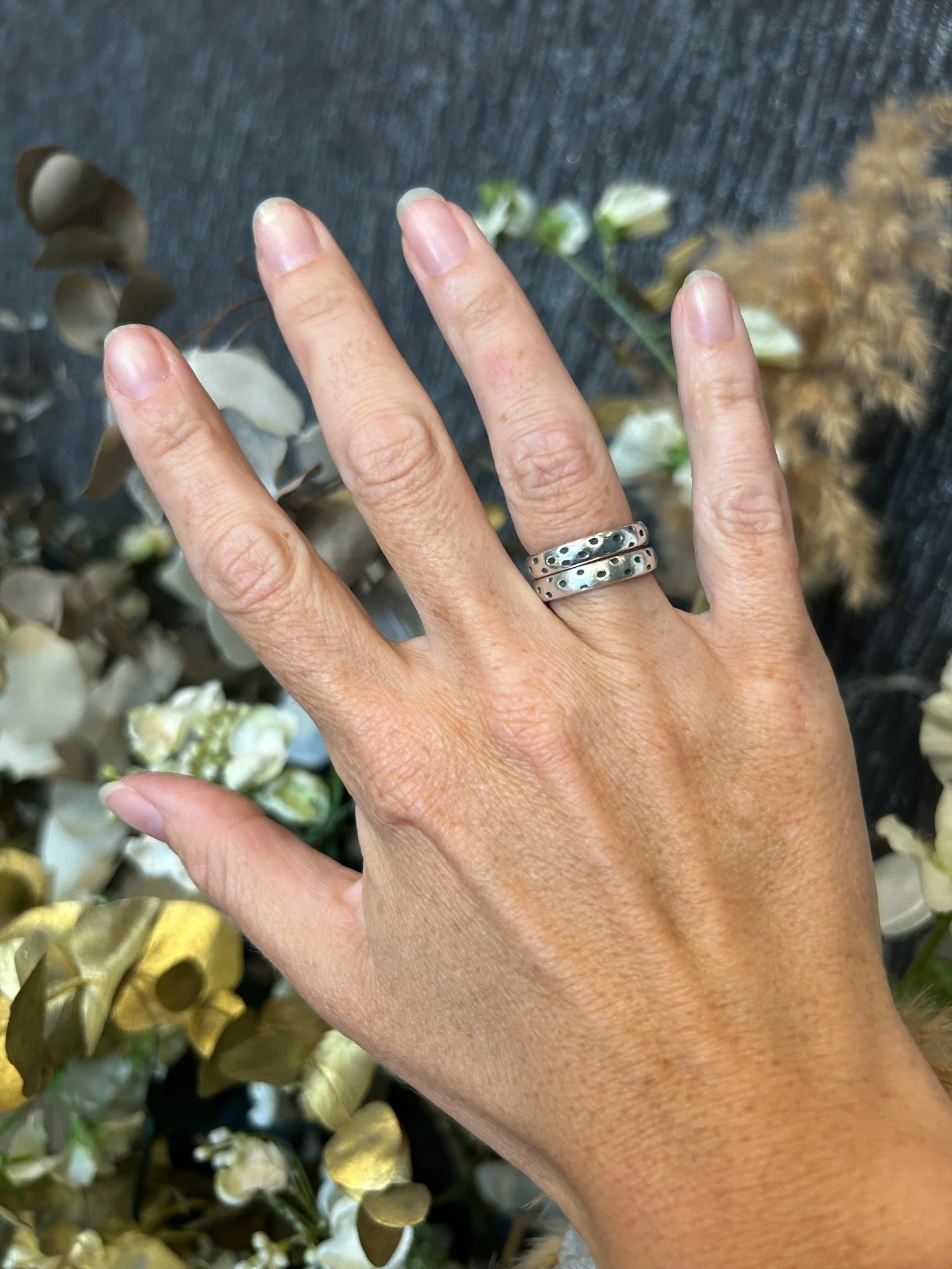preloved-silver-dotty-ring-pair.jpeg