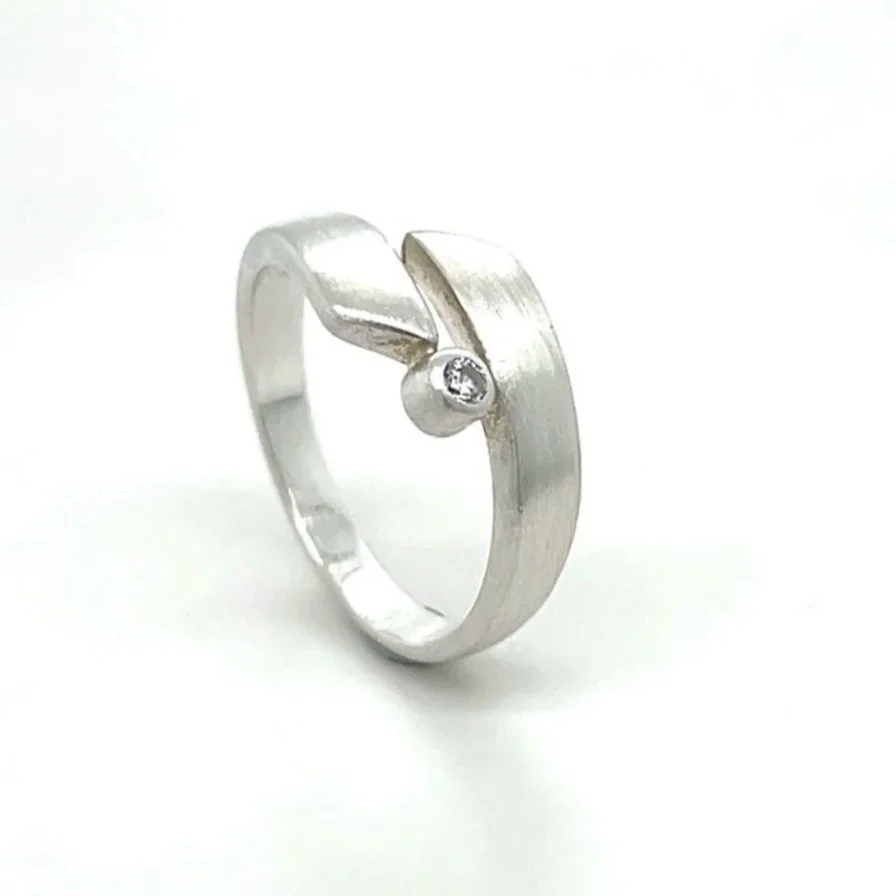 silver-bypass-ring-stone.jpg
