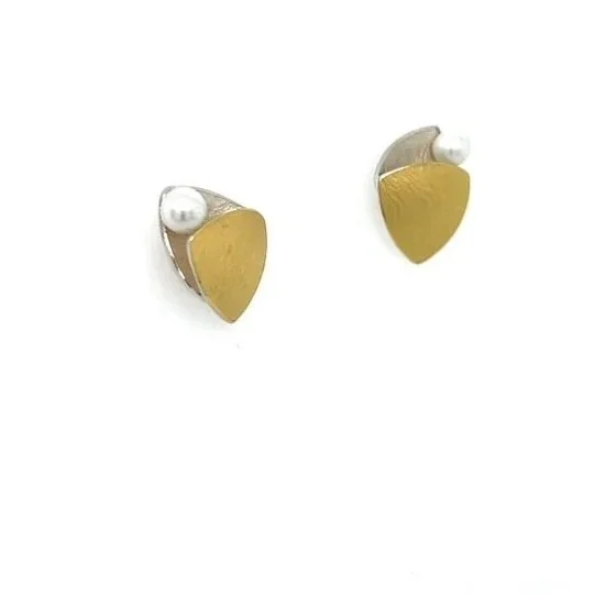 manu-silver-gold-pearl-stud.jpg