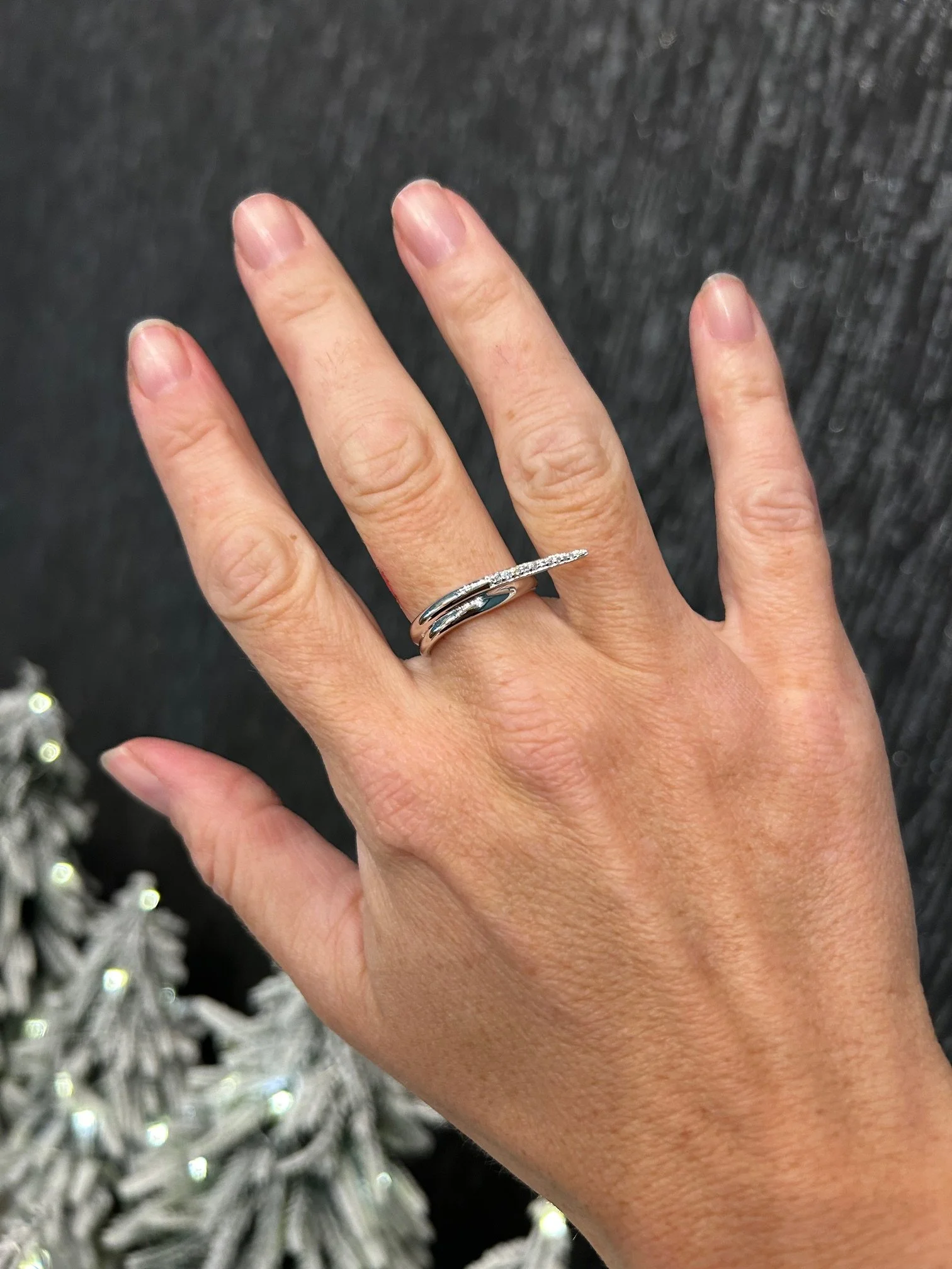 shaune-leave-ring.jpeg