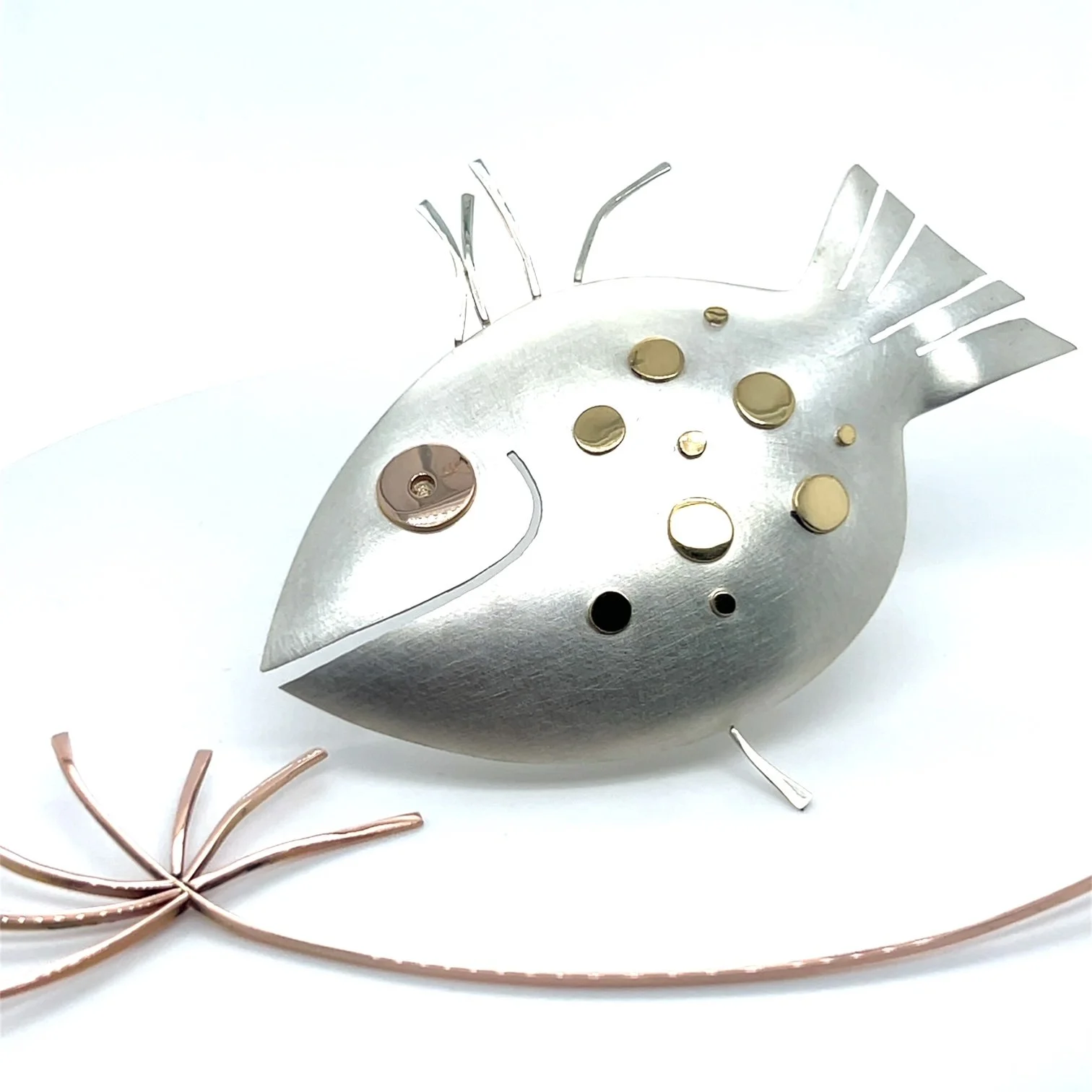 quirky-preloved-silver-fish-brooch.jpg