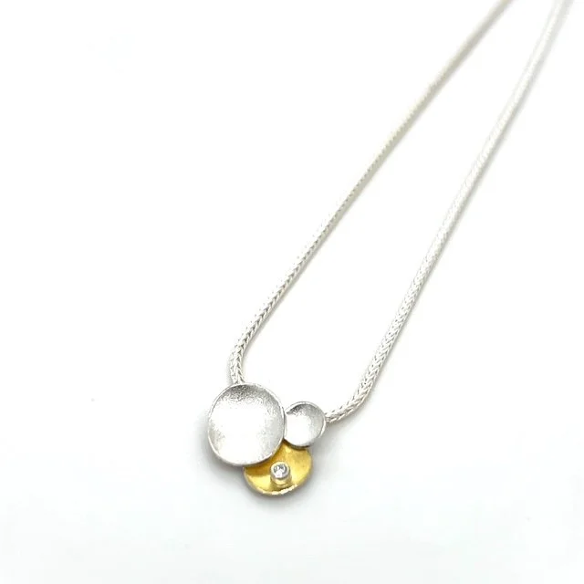 pebble-silver-manu-diamond-pendant.jpg