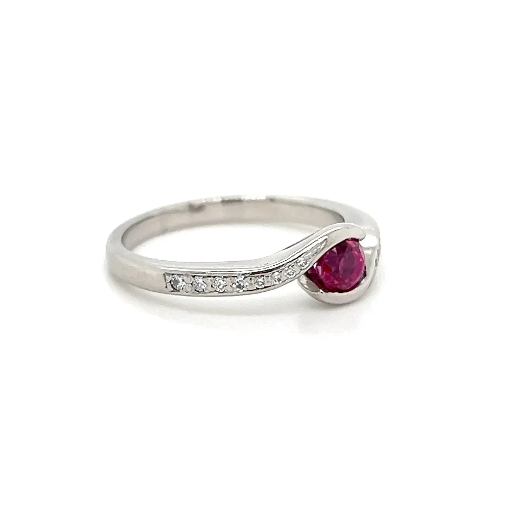 preloved-liam-ross-ruby.jpg